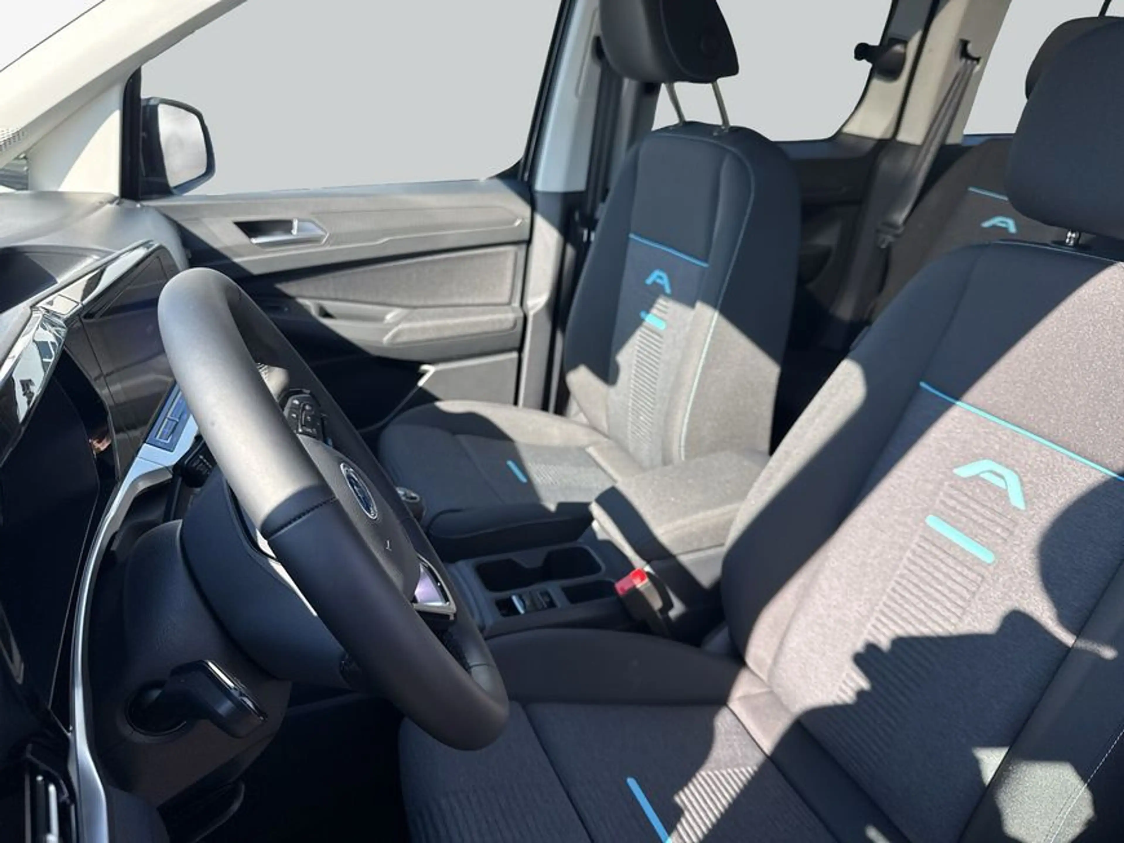 Ford Tourneo Connect 2.0 EcoBlue Allrad ACTIVE 90 kW, 5 — photo 10