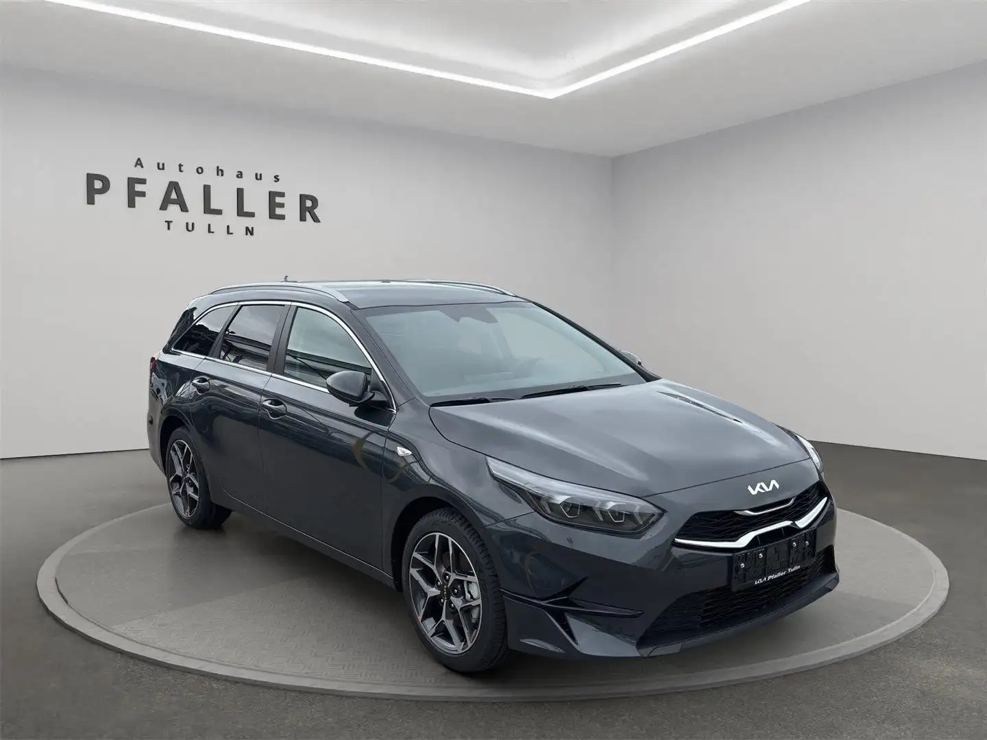 Kia Ceed / cee'd ceed SW 1,0 T-GDI GPF ISG Silber +P2 Grau - 2