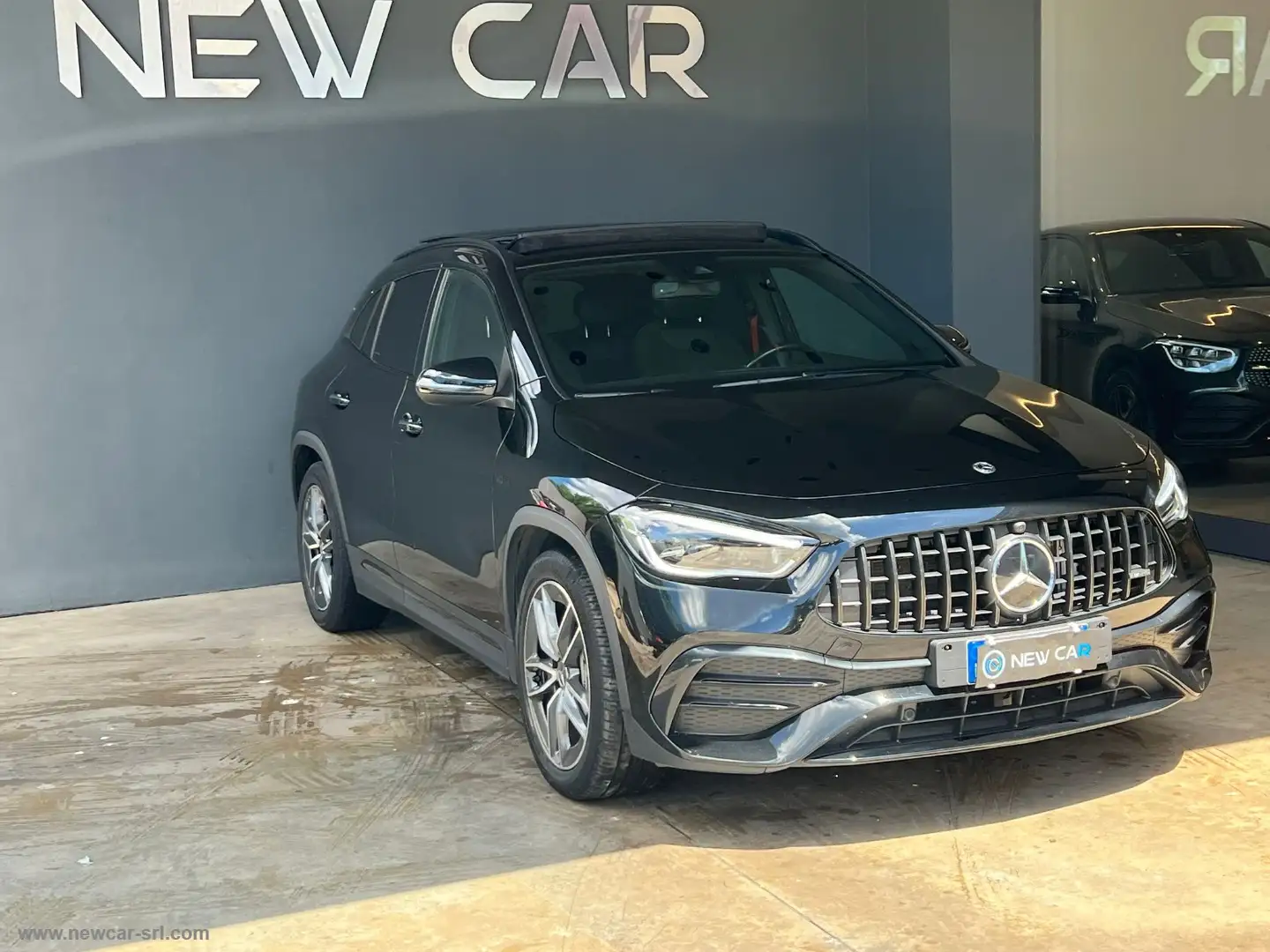 Mercedes-Benz GLA 35 AMG GLA 35 4Matic AMG Noir - 2