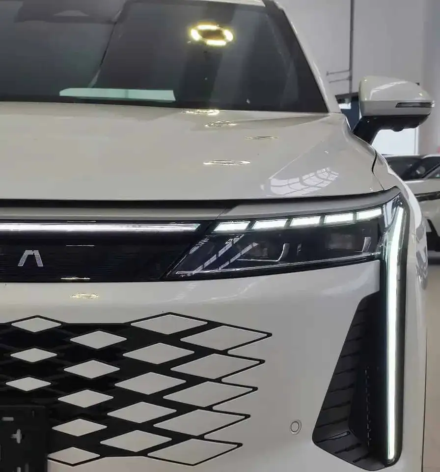 OMODA 9
