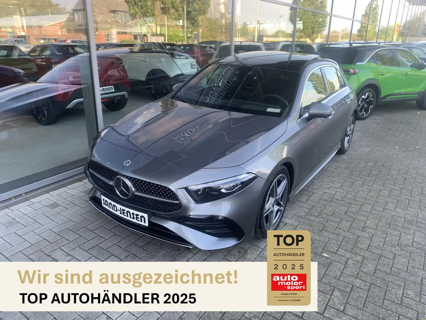 Mercedes-Benz A 200 AMG Line Premium Plus HUD Distr Keyles Grau - 1