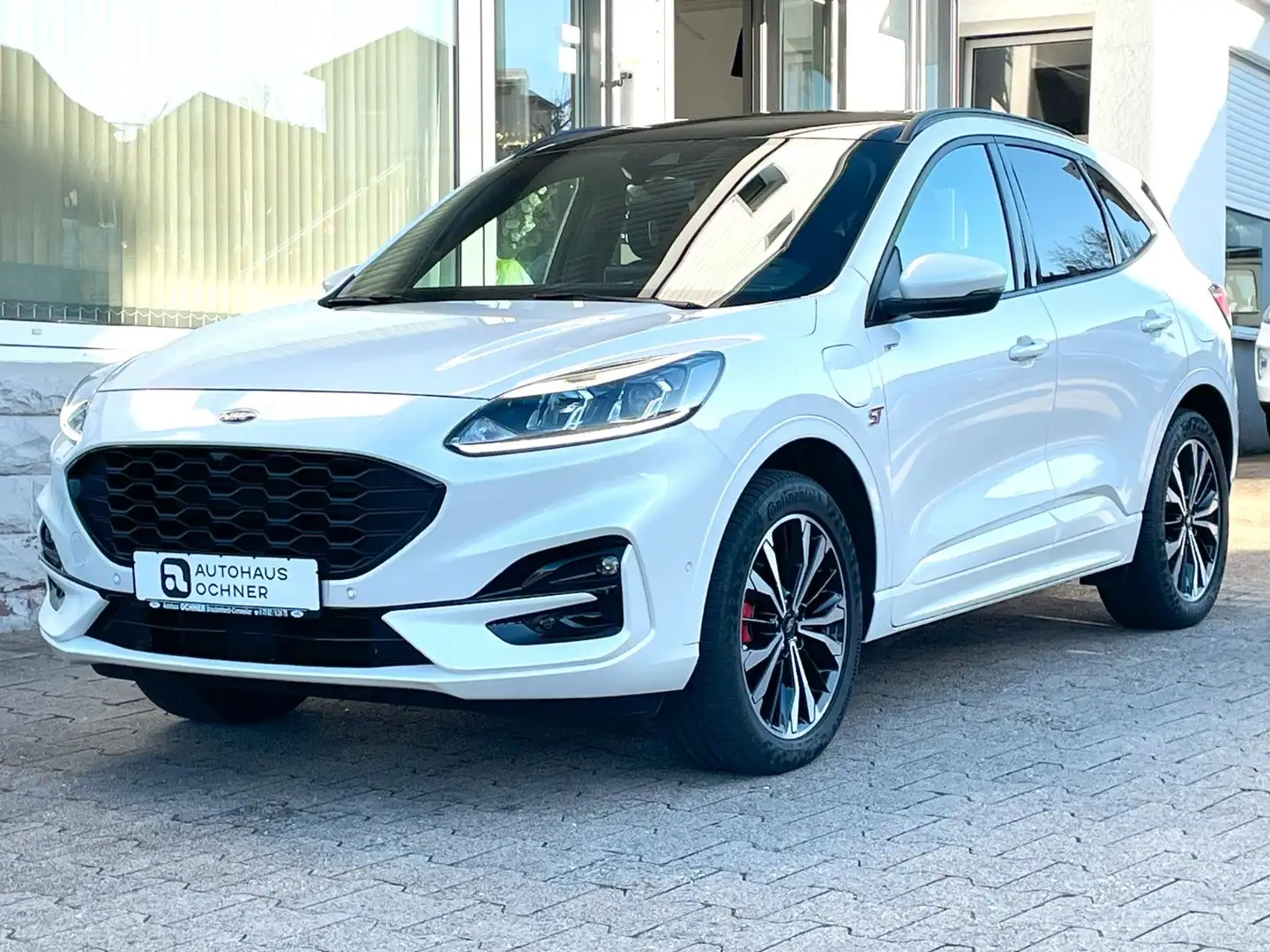 Ford Kuga 2.5 Duratec Plug-In Hybrid ST-Line Weiß - 1