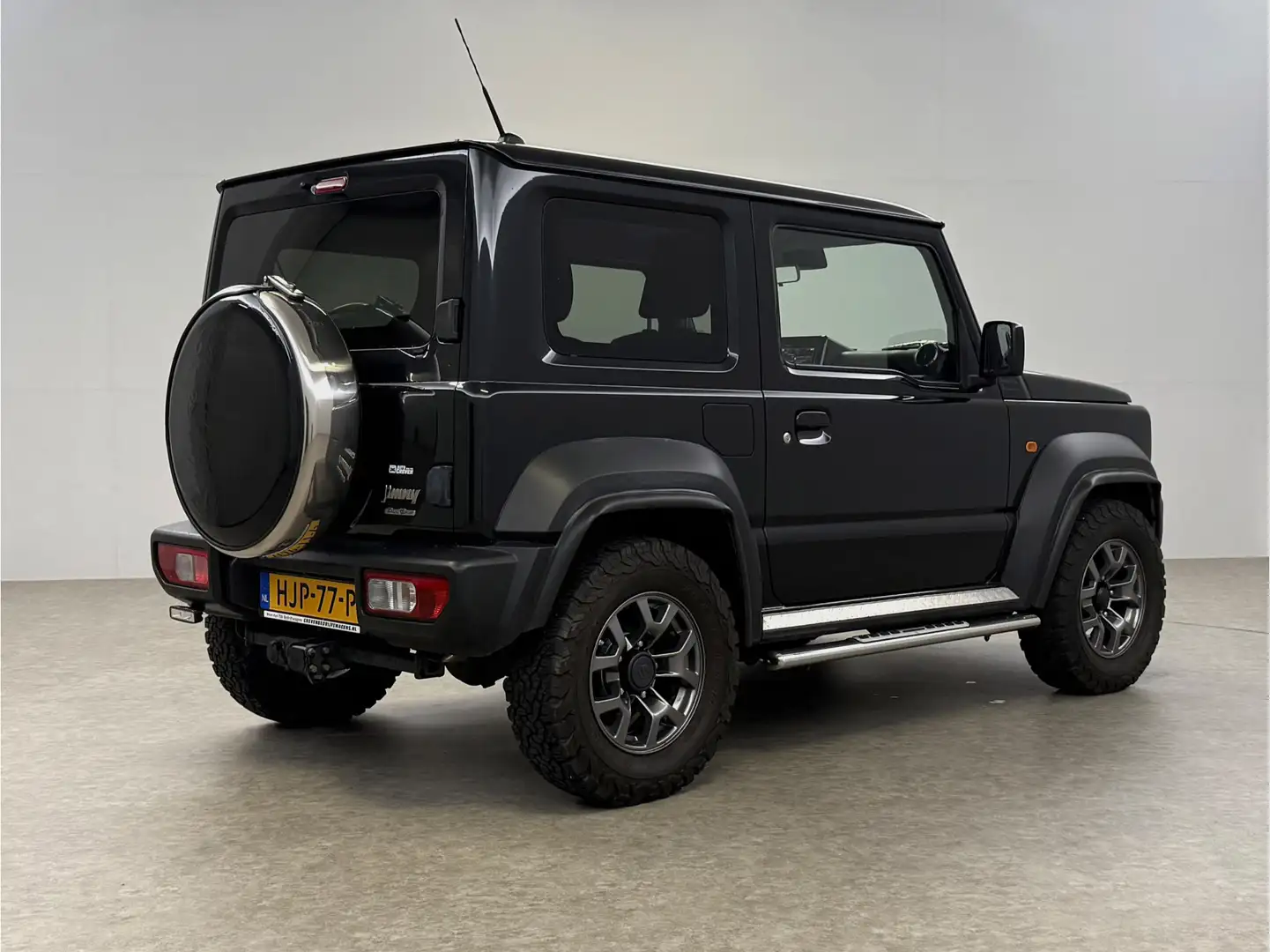 Suzuki Jimny 1.5 Allgrip 4x4 Airco Bullbar Lier Trekhaak Camera Zwart - 2