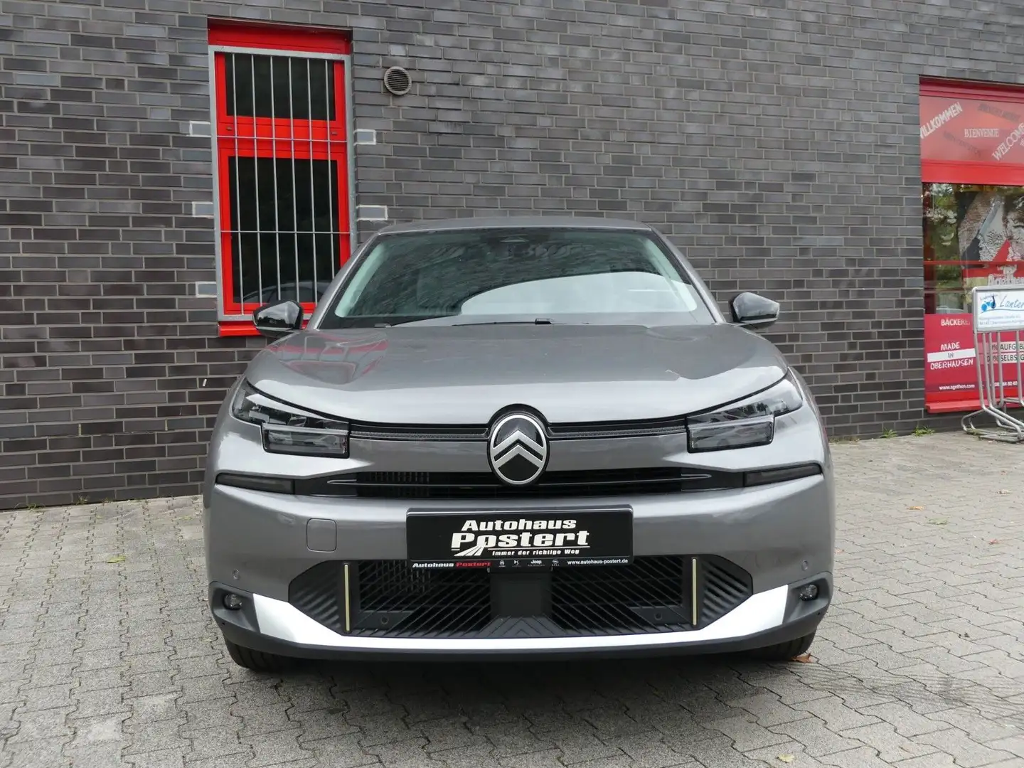 Citroen C4 Hybrid 145PS Lim. Max Gris - 2