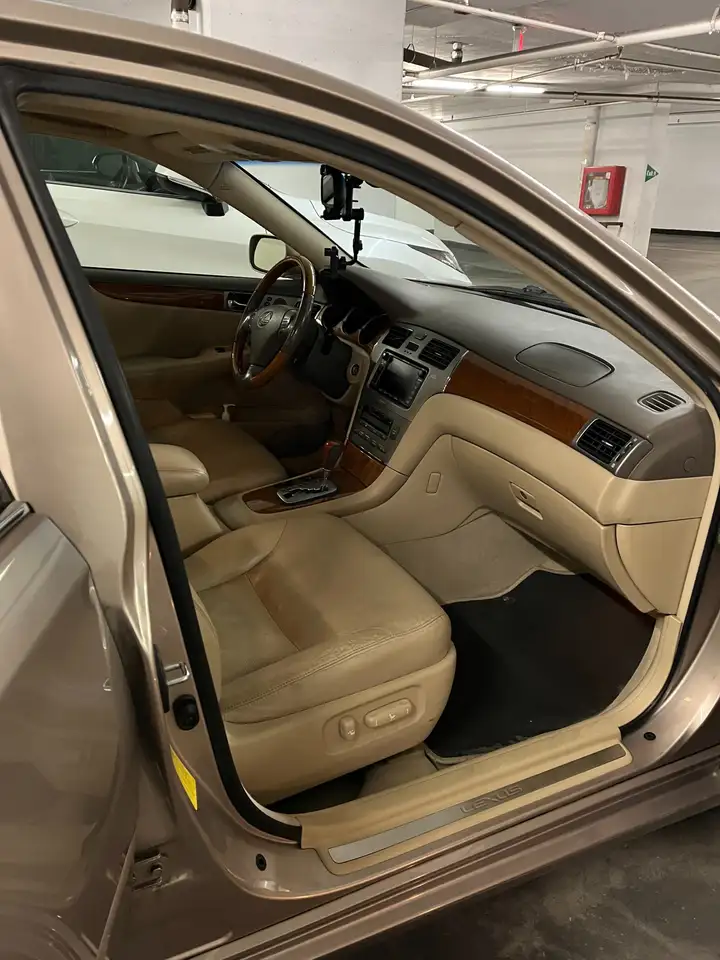 Lexus ES photo Lexus ES