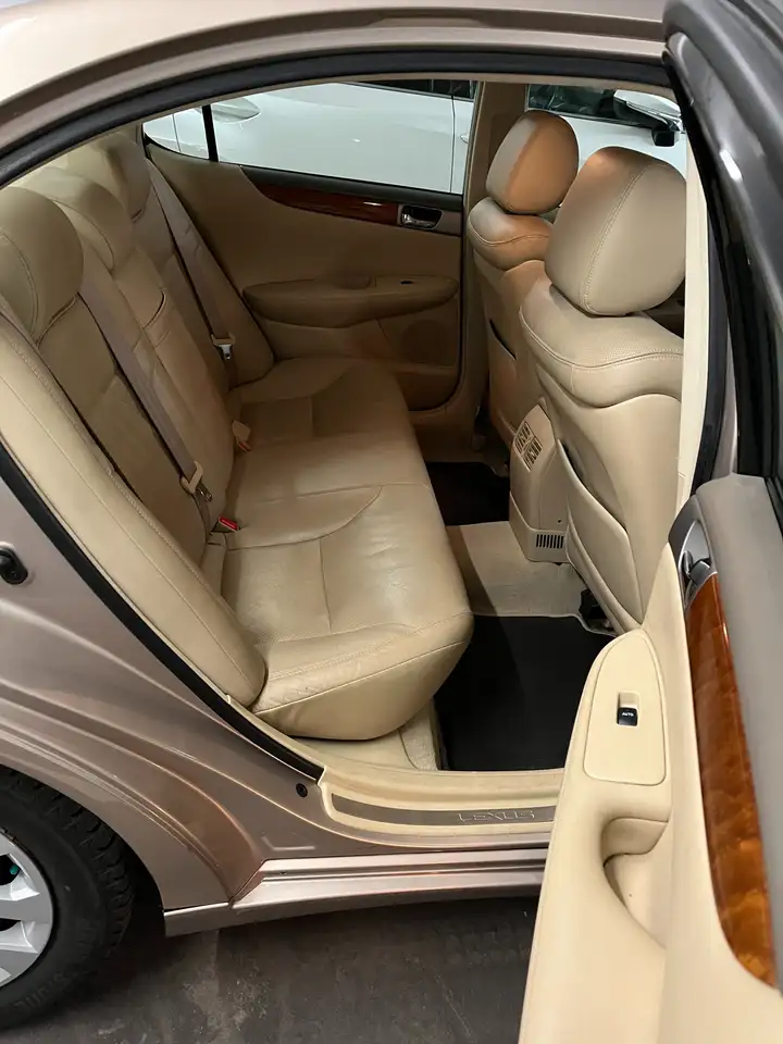 Lexus ES photo Lexus ES