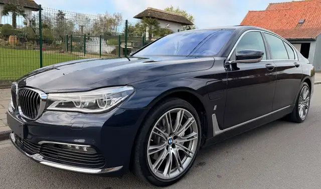 BMW 740 740eA Plug-In Hybrid (240 kW)