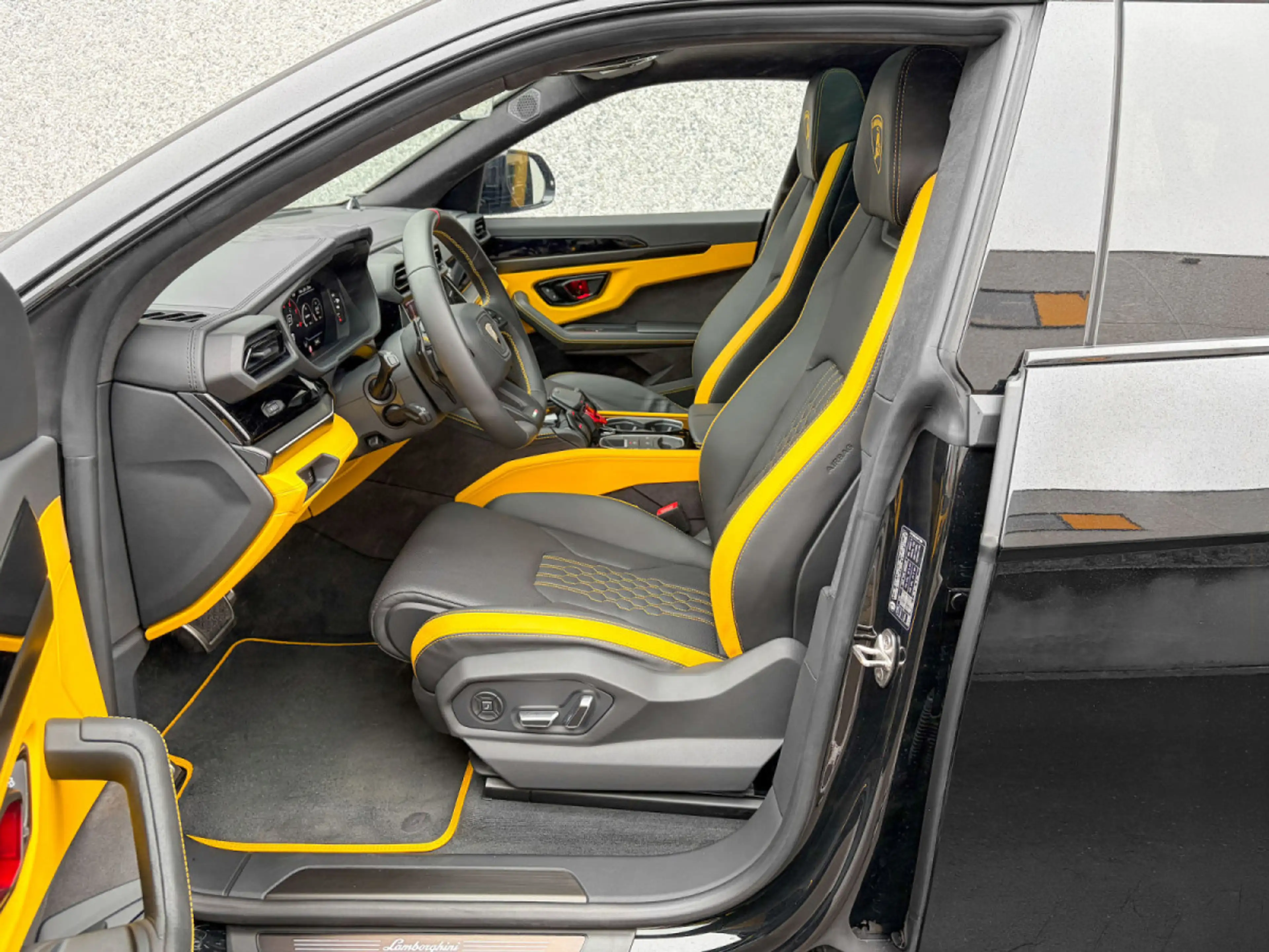 Lamborghini Urus URUS SE 800cv/HUD/PANO/ACC/VOLL — photo 4
