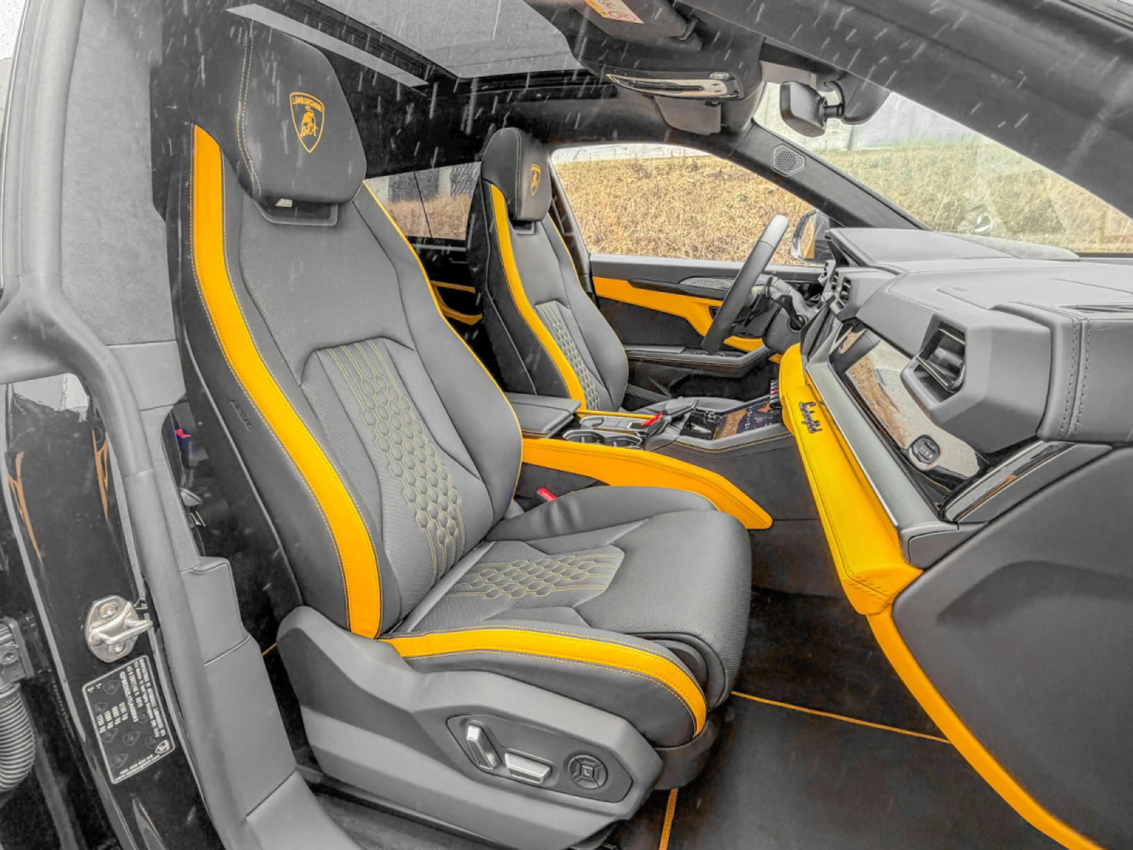 Lamborghini Urus URUS SE 800cv/HUD/PANO/ACC/VOLL — photo 10