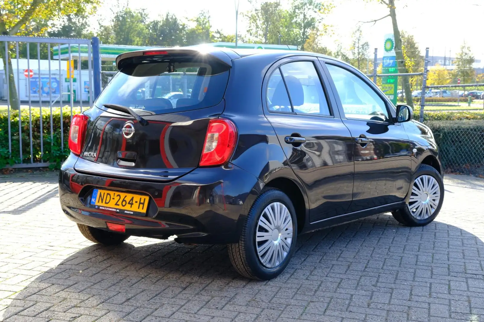 Nissan Micra 1.2 Acenta 5-drs Airco|Cruise Mauve - 2