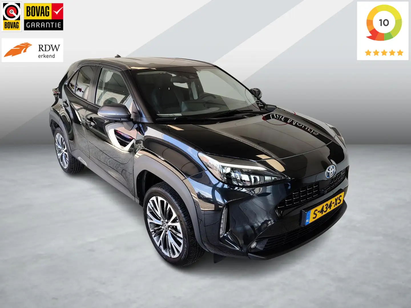 Toyota Yaris Cross 1.5 Hybrid excecutive bi-tone Zwart - 1