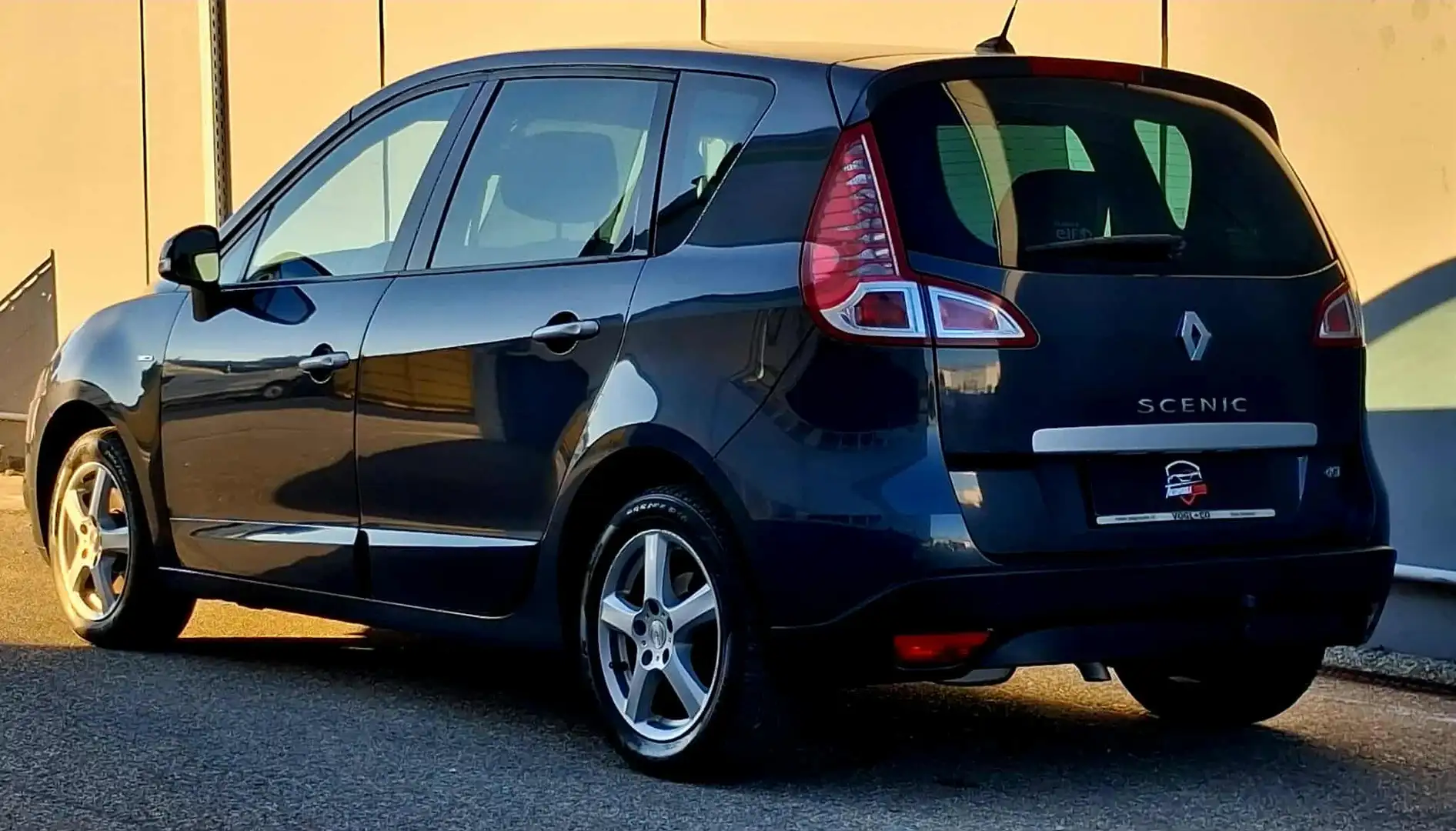 Renault Scenic Scenic Bosse Edition 1,5 dci DPF Pickerl 11/2026+4 Grau - 2