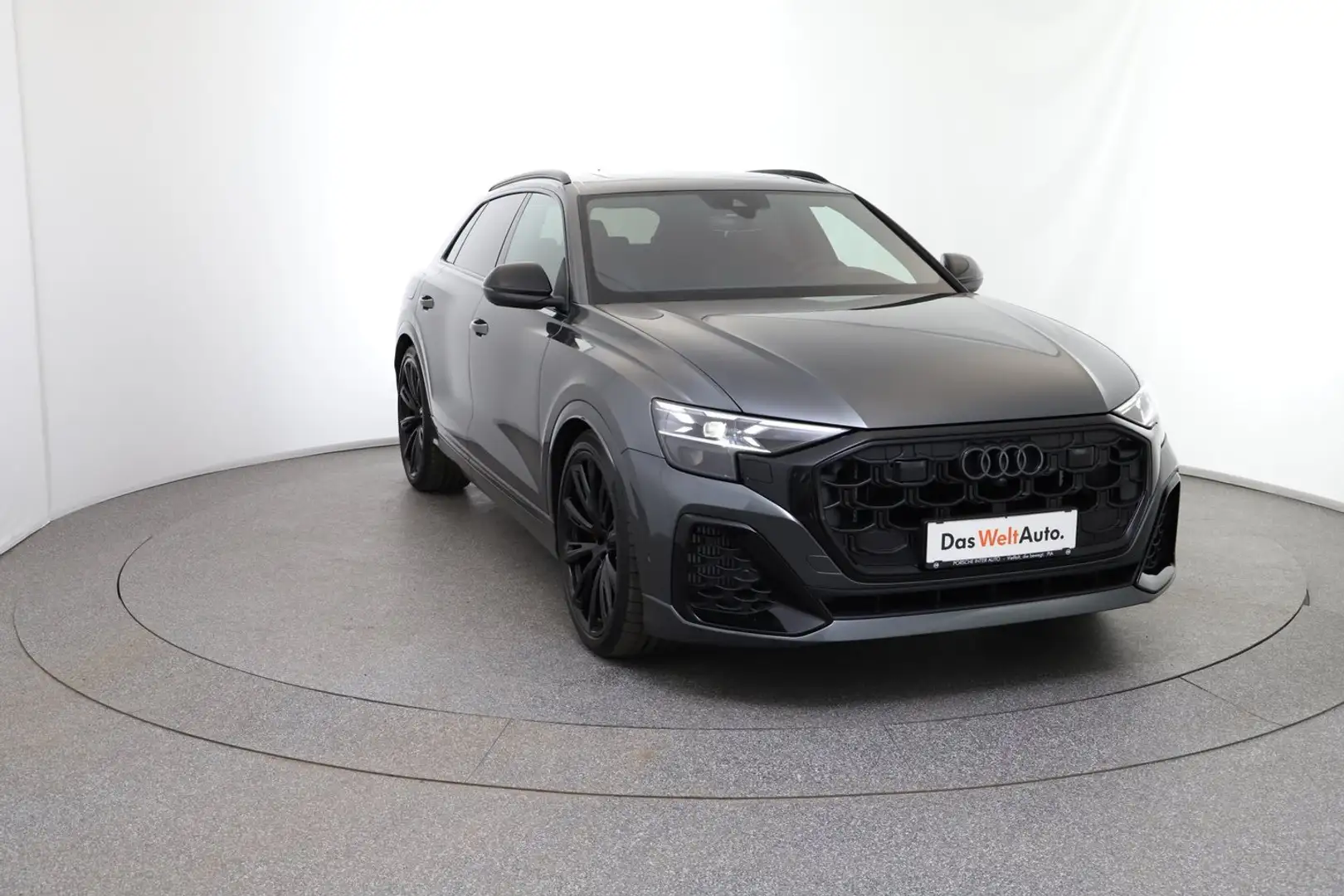 Audi SQ8 TFSI quattro Šedá - 2