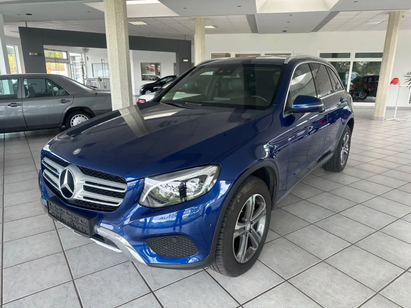 Mercedes-Benz GLC 250 d 4Matic Leder Navi LED Winterräder Albastru - 1