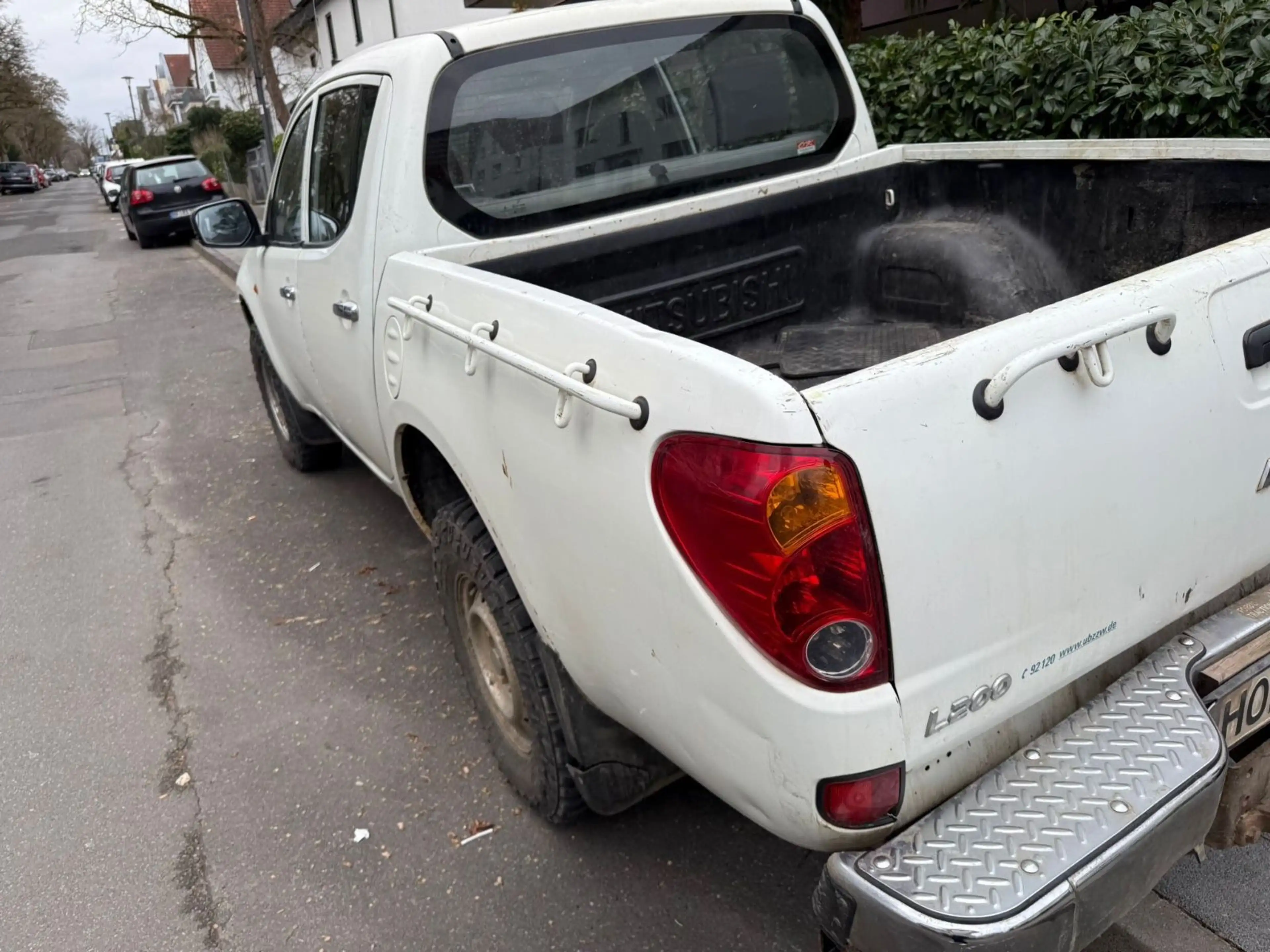Mitsubishi L200 Doppelkabine 4WD LKW Zulassung — photo 5