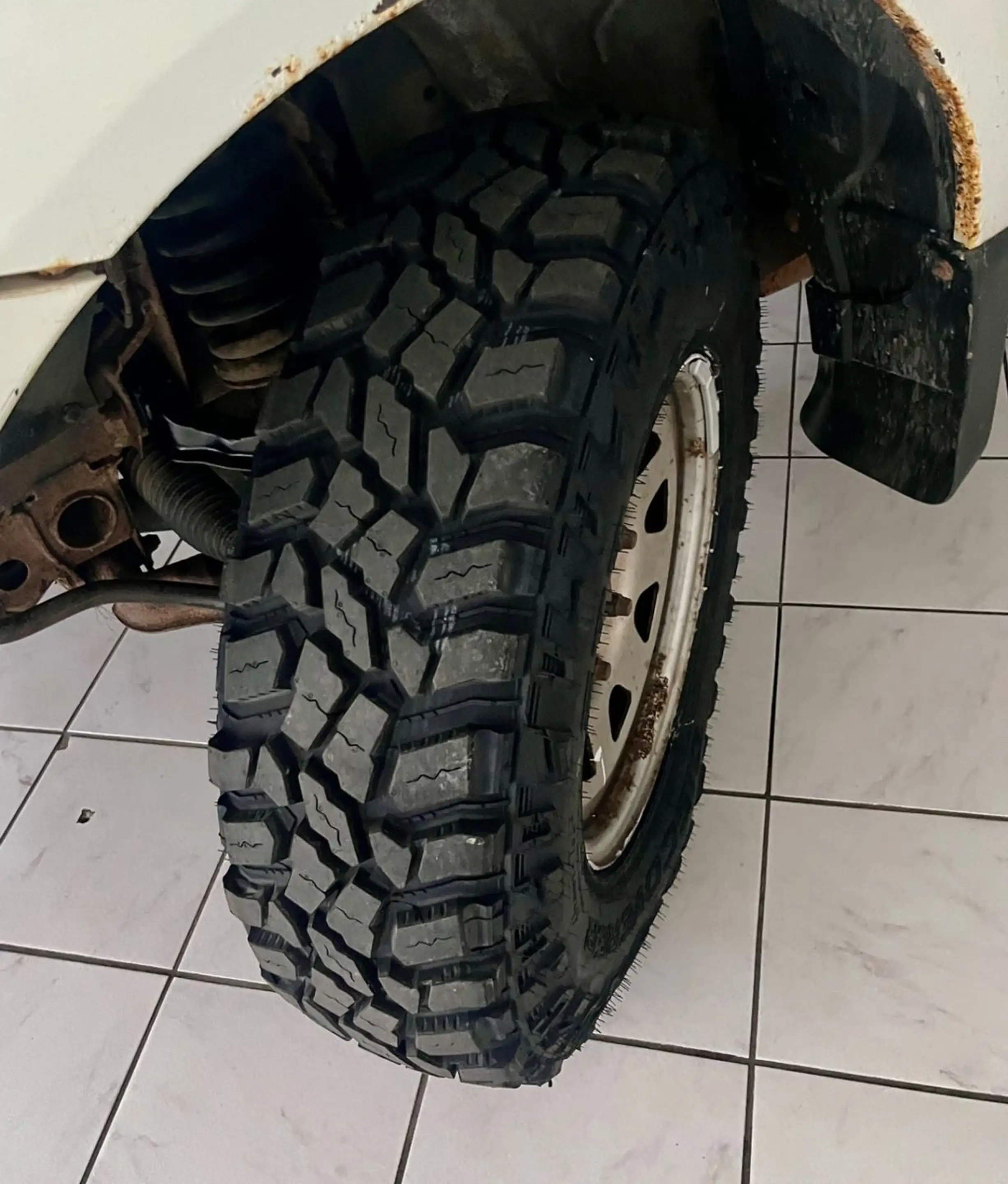 Mitsubishi L200 Doppelkabine 4WD LKW Zulassung — photo 11