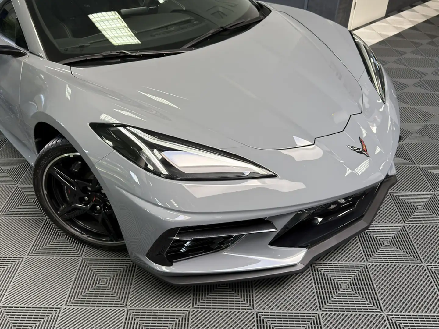 Corvette C8 Coupe 3LT, Lift, VOLL!!! Grau - 2