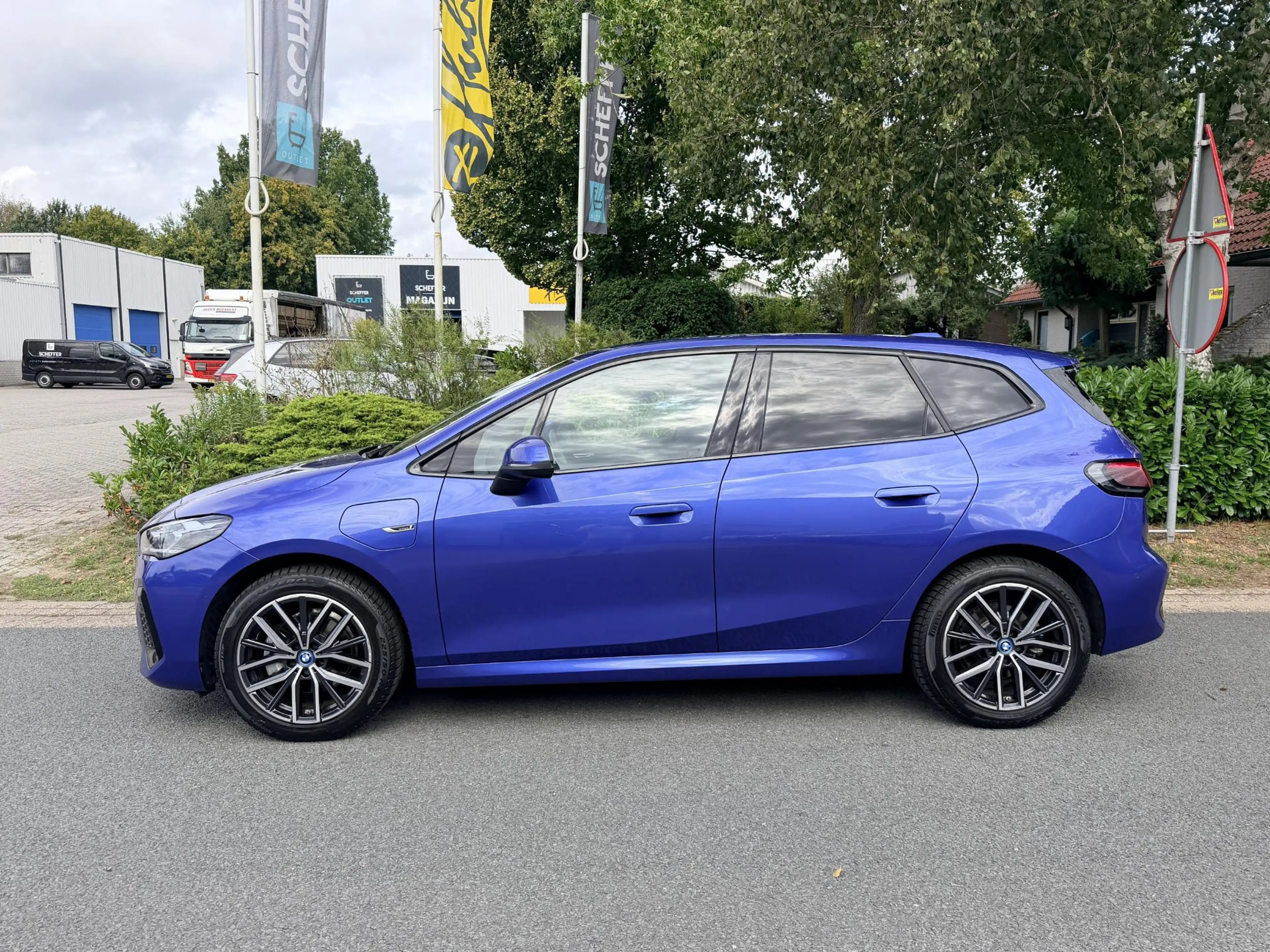 BMW 225 2-serie Active Tourer 225e xDrive 245PK M-Sport•Ma — photo 2