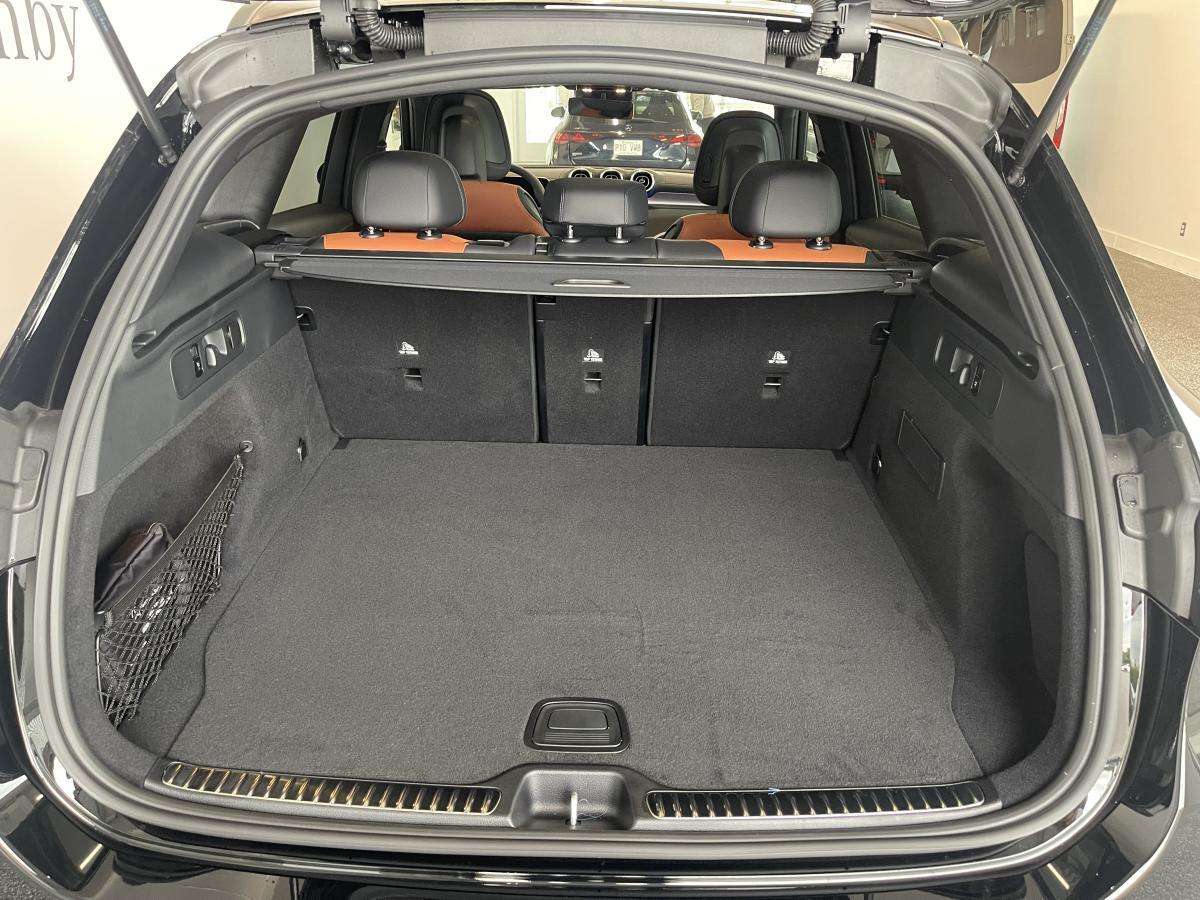 2027 Mercedes-Benz GLC GLC 300 VUS 4Matic — photo 1