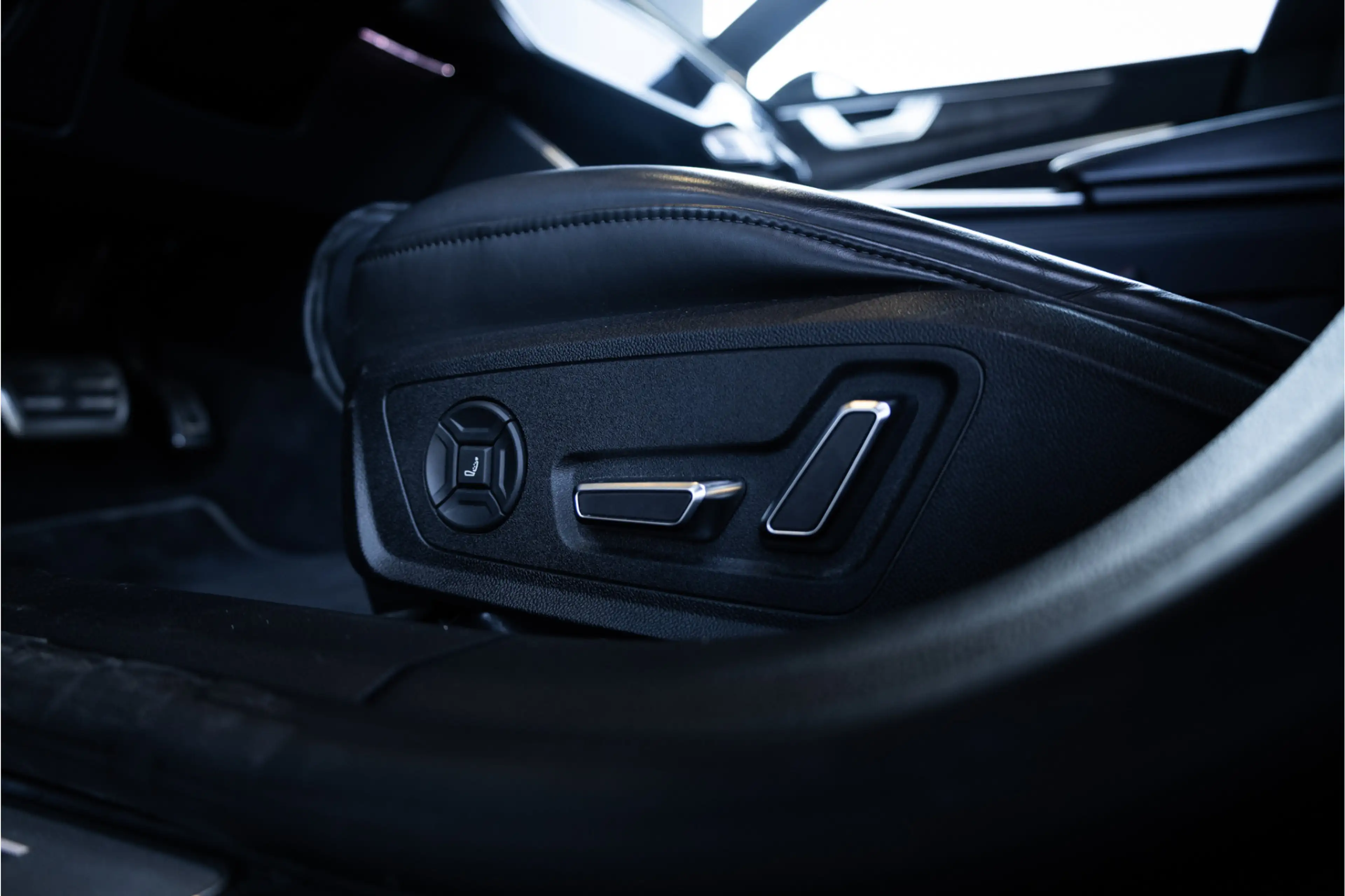 Audi A7 Sportback 55 TFSI e quattro Competition - S Line | — photo 21