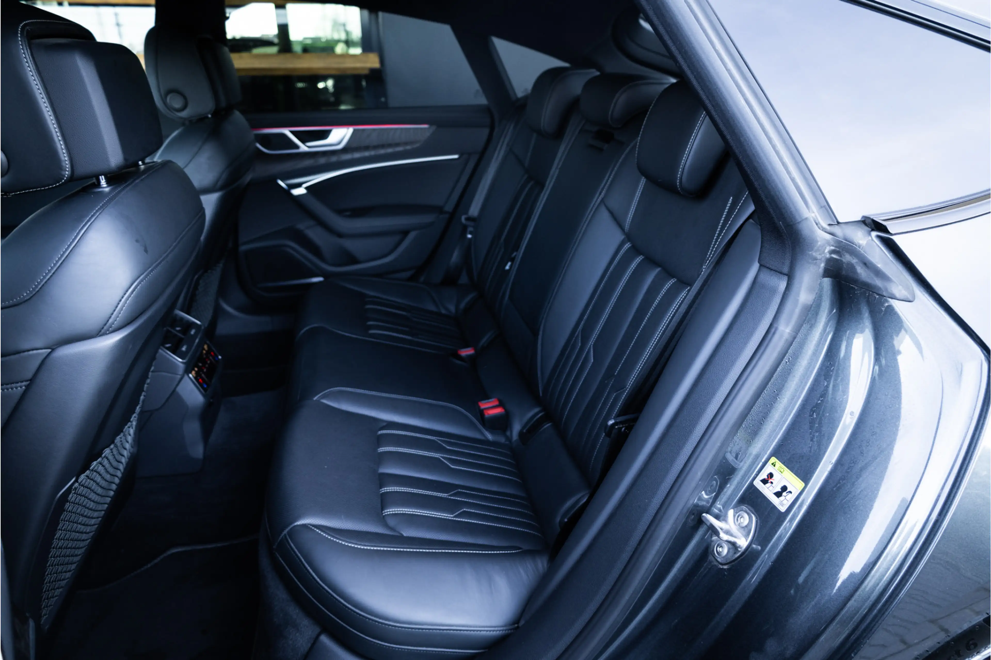 Audi A7 Sportback 55 TFSI e quattro Competition - S Line | — photo 32