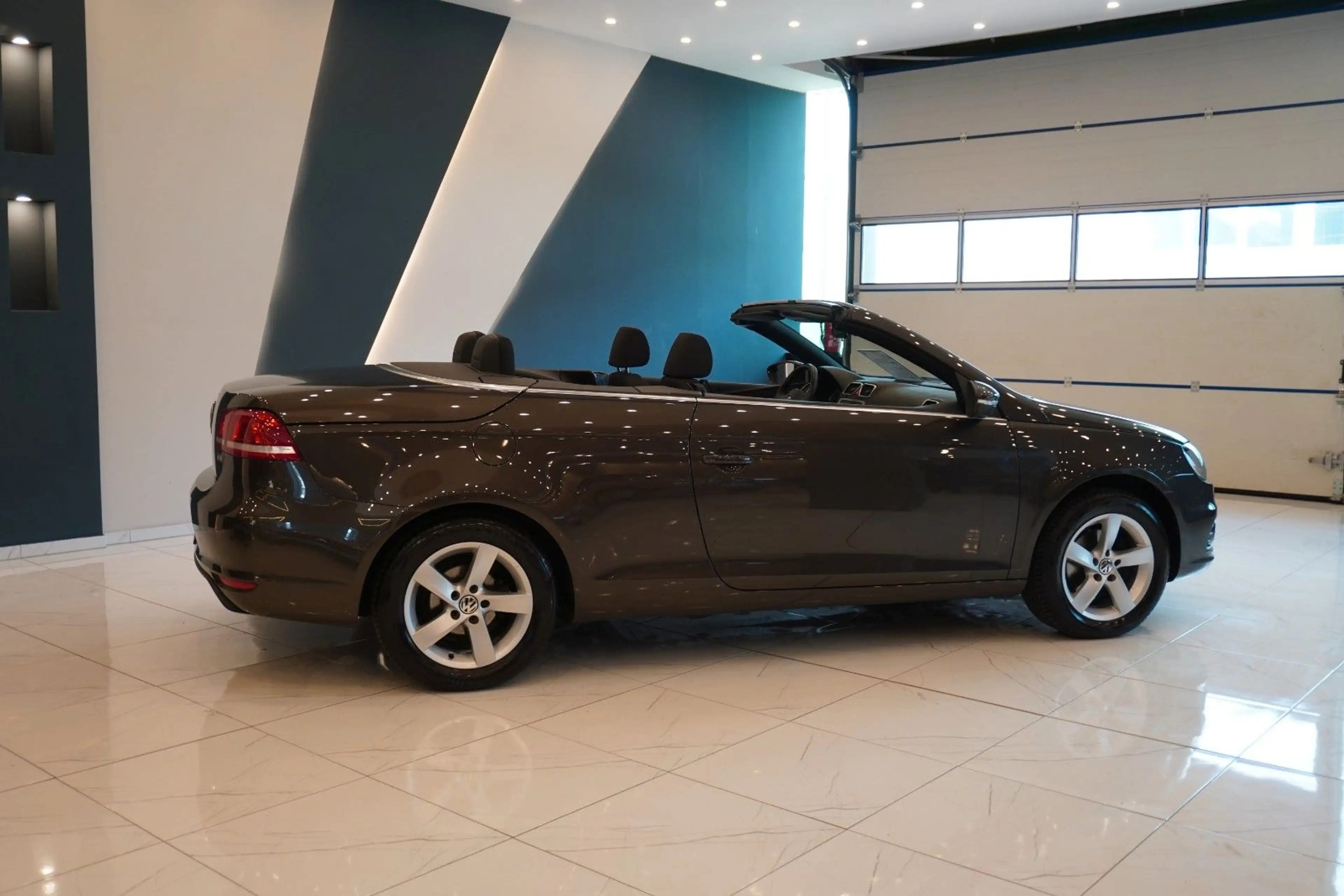 Volkswagen Eos Basis+Klimaautomatik+PDC+Sitzheizung — photo 4