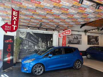 1.0 ST-Line * CAM * CARPLAY * SIEGES CHAUFFANTS * JANTES 17" * GARANTIE * 1ER PROPRIO