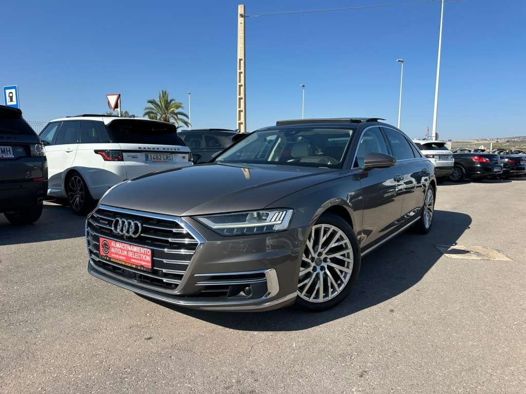 Audi A8 Berlina Automático de 5 Puertas - foto 1