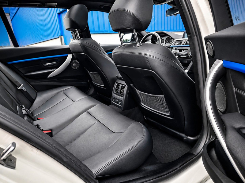 BMW 335 d xDr*M-SPORT*HUD*ACC*H/K SOUND*PANORAMA — photo 12