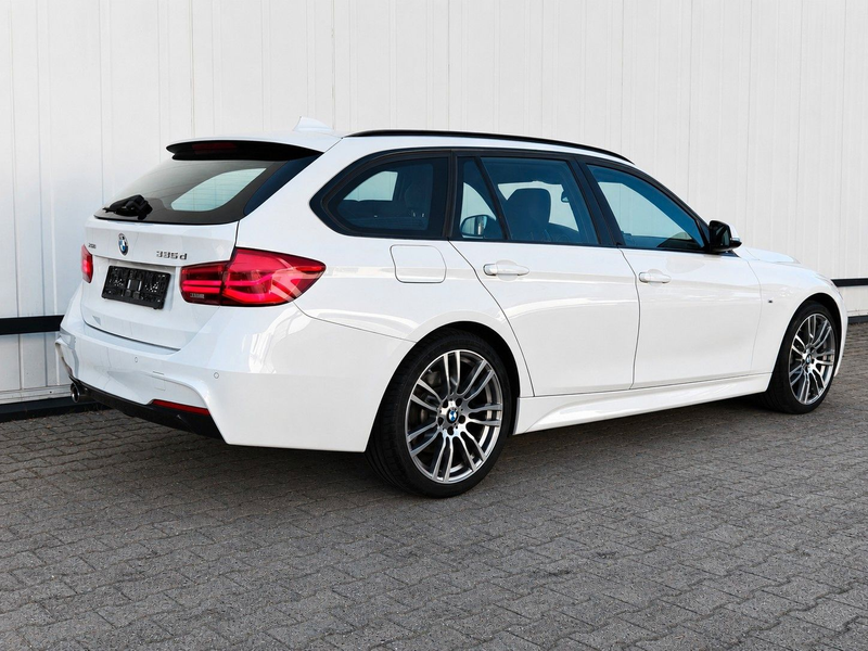 BMW 335 d xDr*M-SPORT*HUD*ACC*H/K SOUND*PANORAMA — photo 5