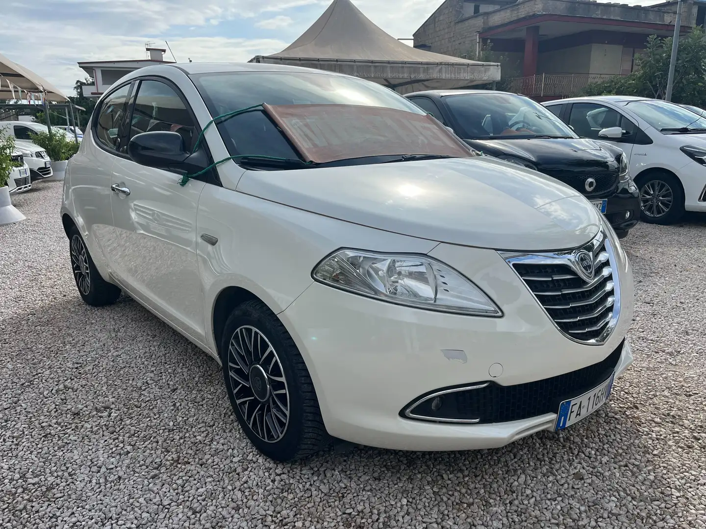 Lancia Ypsilon 1300 M-JET 95 CV KM CERTIFICATI UNICO PROPRIETARIO Blanc - 1