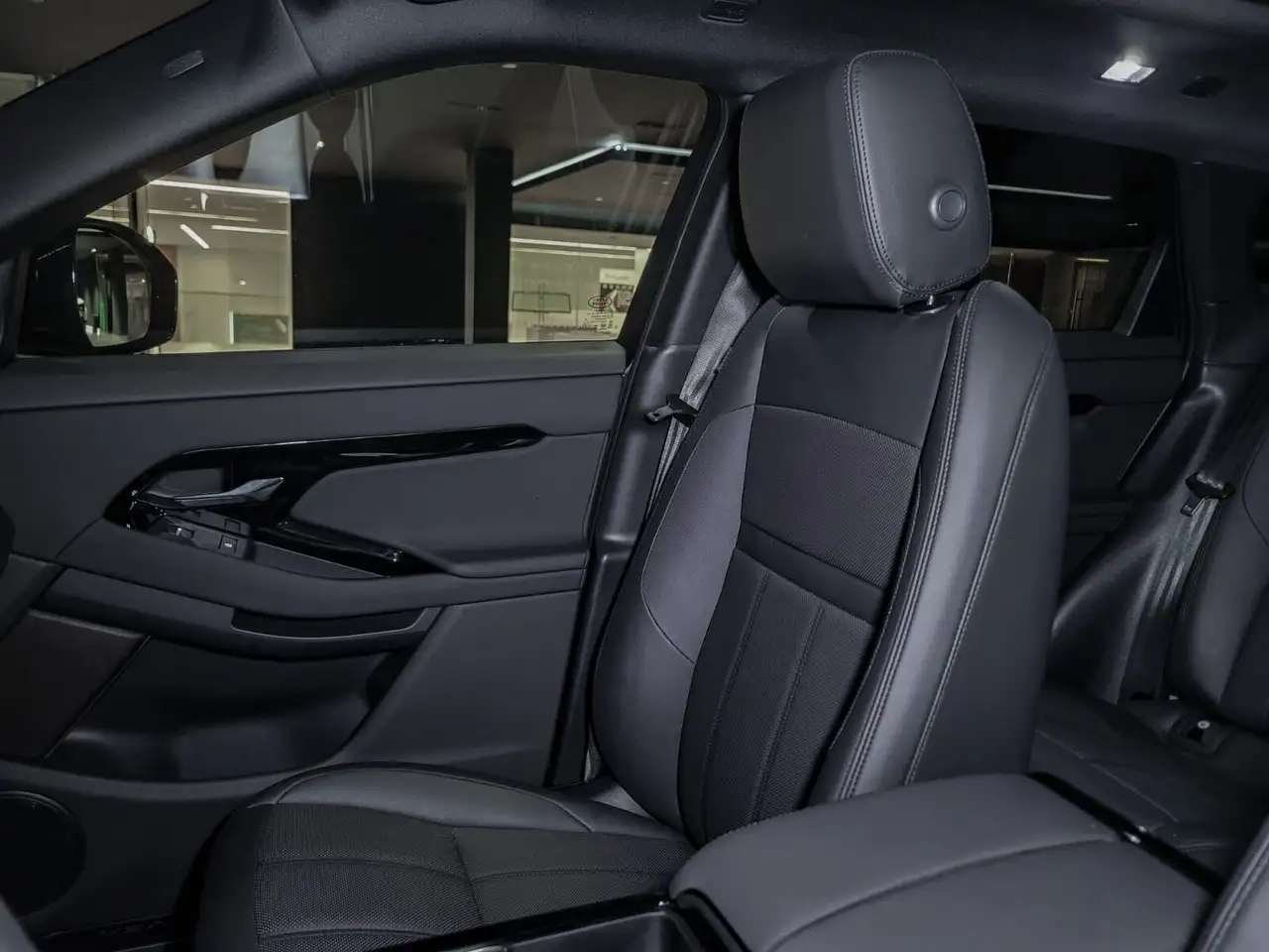 Land Rover Range Rover Evoque снимка Land Rover Range Rover Evoque