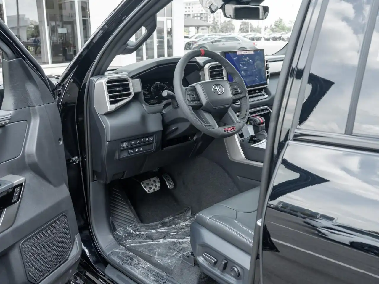 Toyota Tundra снимка Toyota Tundra