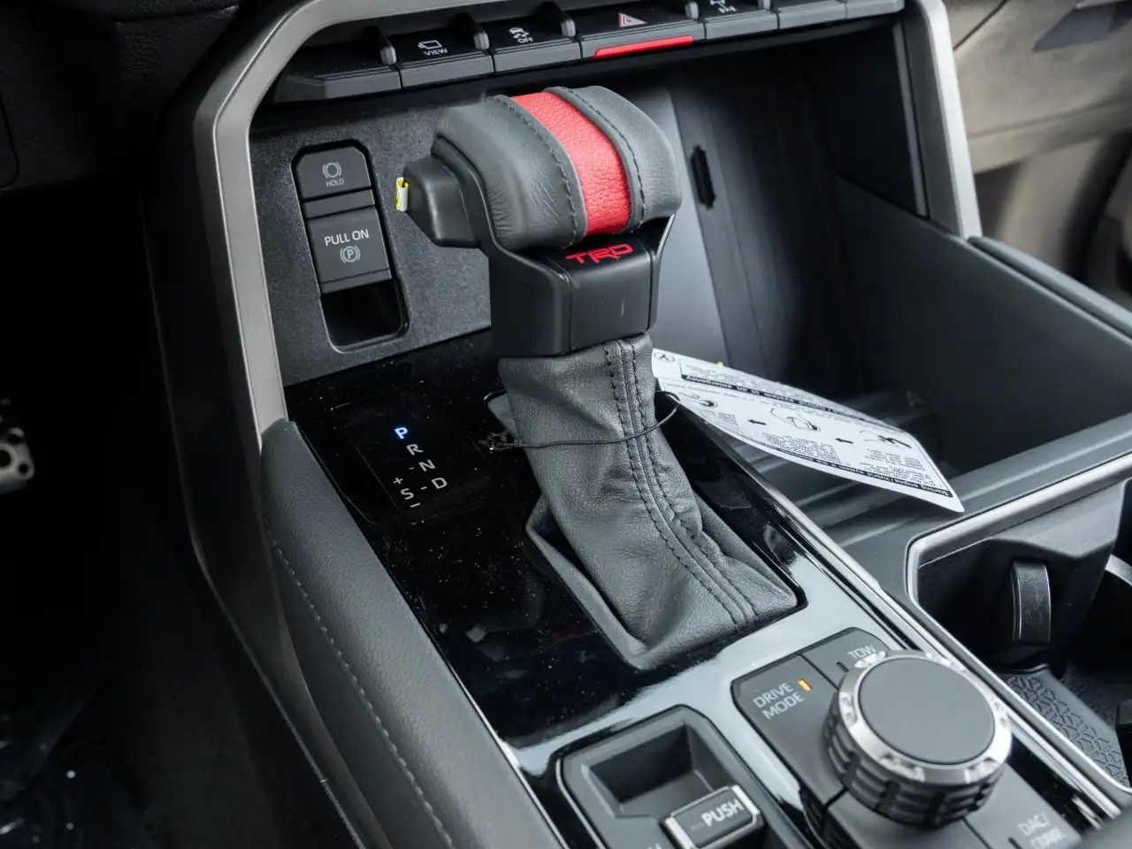Toyota Tundra снимка Toyota Tundra