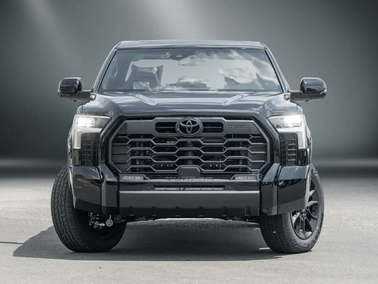 Toyota Tundra снимка Toyota Tundra