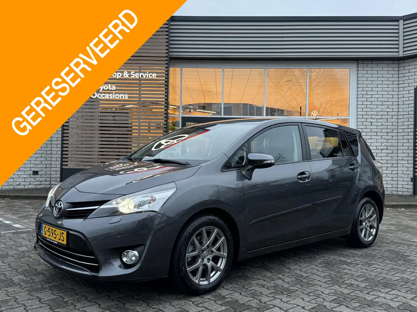 Toyota Verso 1.8 VVT-i ASPIRATION AUTOMAAT STOELVERW AFN-TREKHA Gris - 1