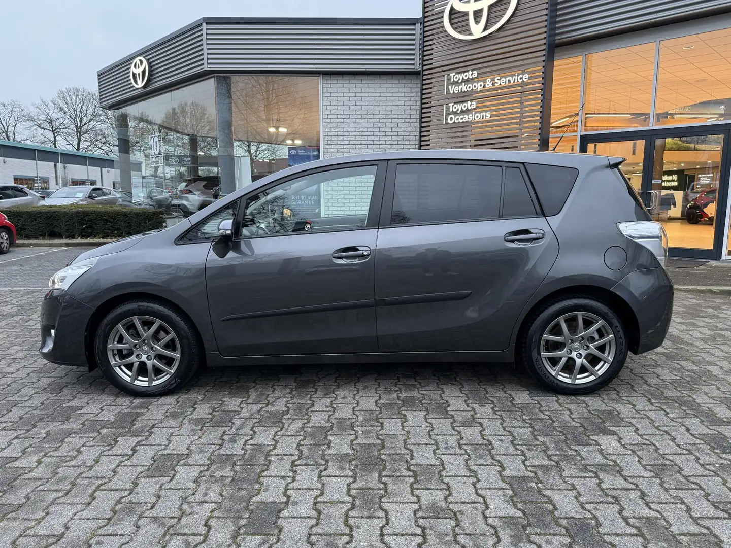 Toyota Verso 1.8 VVT-i ASPIRATION AUTOMAAT STOELVERW AFN-TREKHA Gris - 2