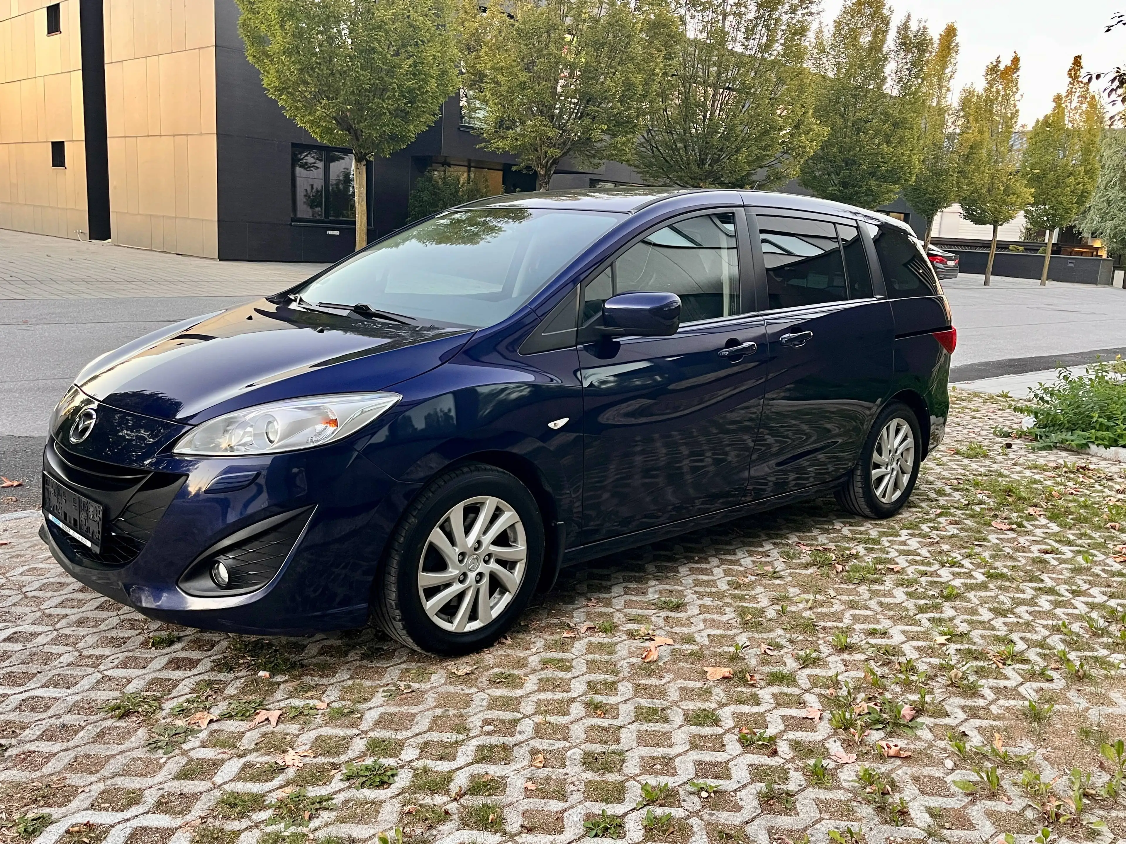 Mazda 5 Prime-Line 7 Sitze mit Pickerl — photo 3