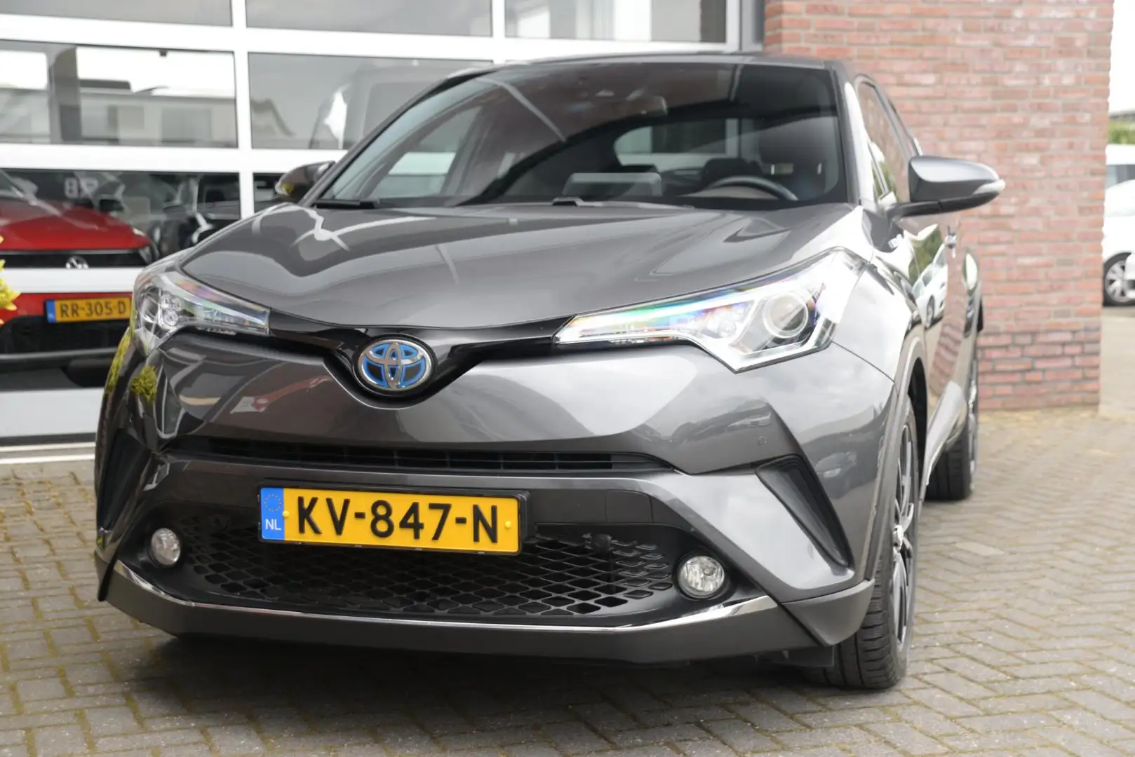 Toyota C-HR 1.8 Hybrid First Edition | Orig. NL. | Trekhaak | Szürke - 2