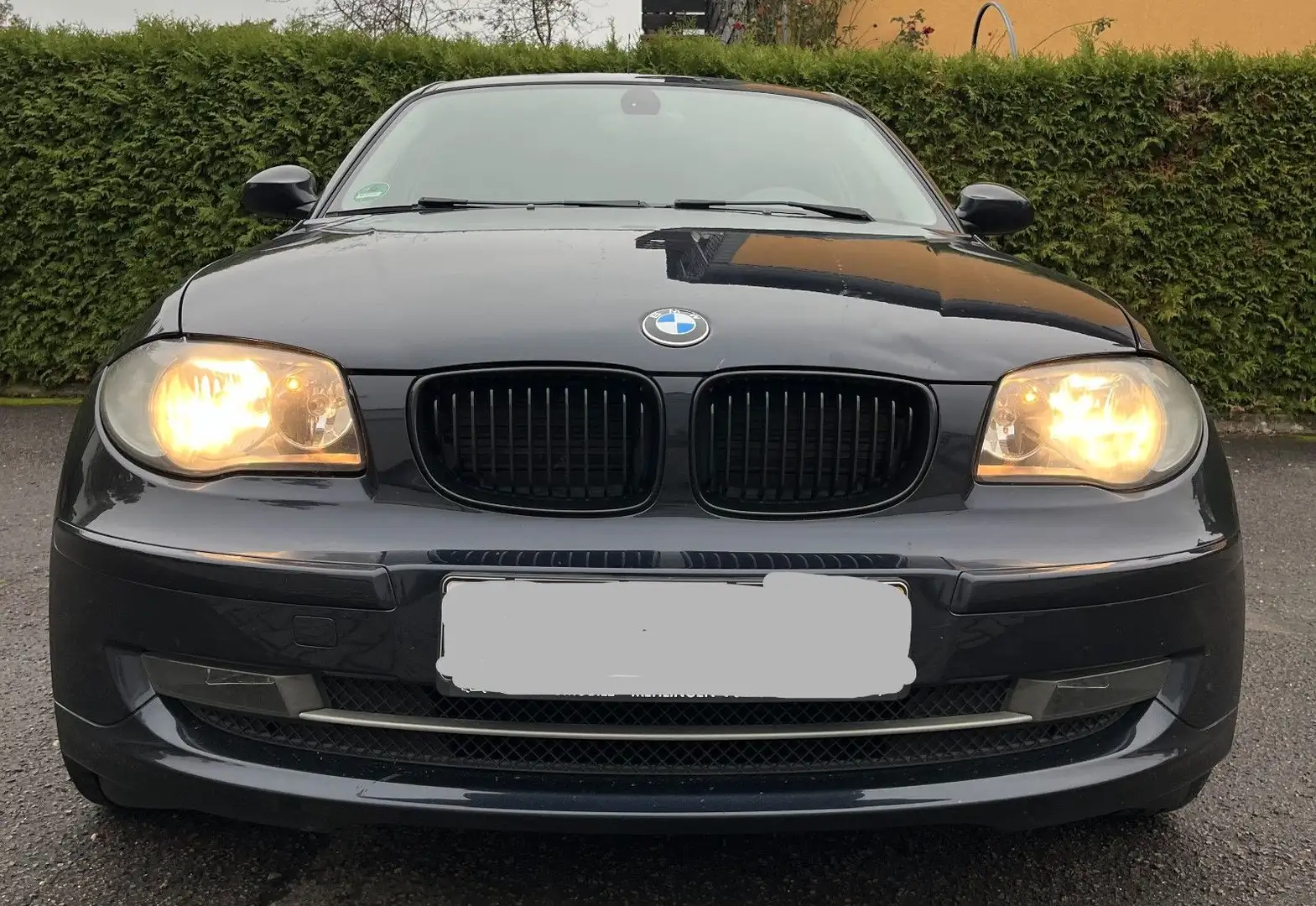 BMW 118 i M Paket AHK SCHIEBEDACH 18 Zoll FELGEN Azul - 2