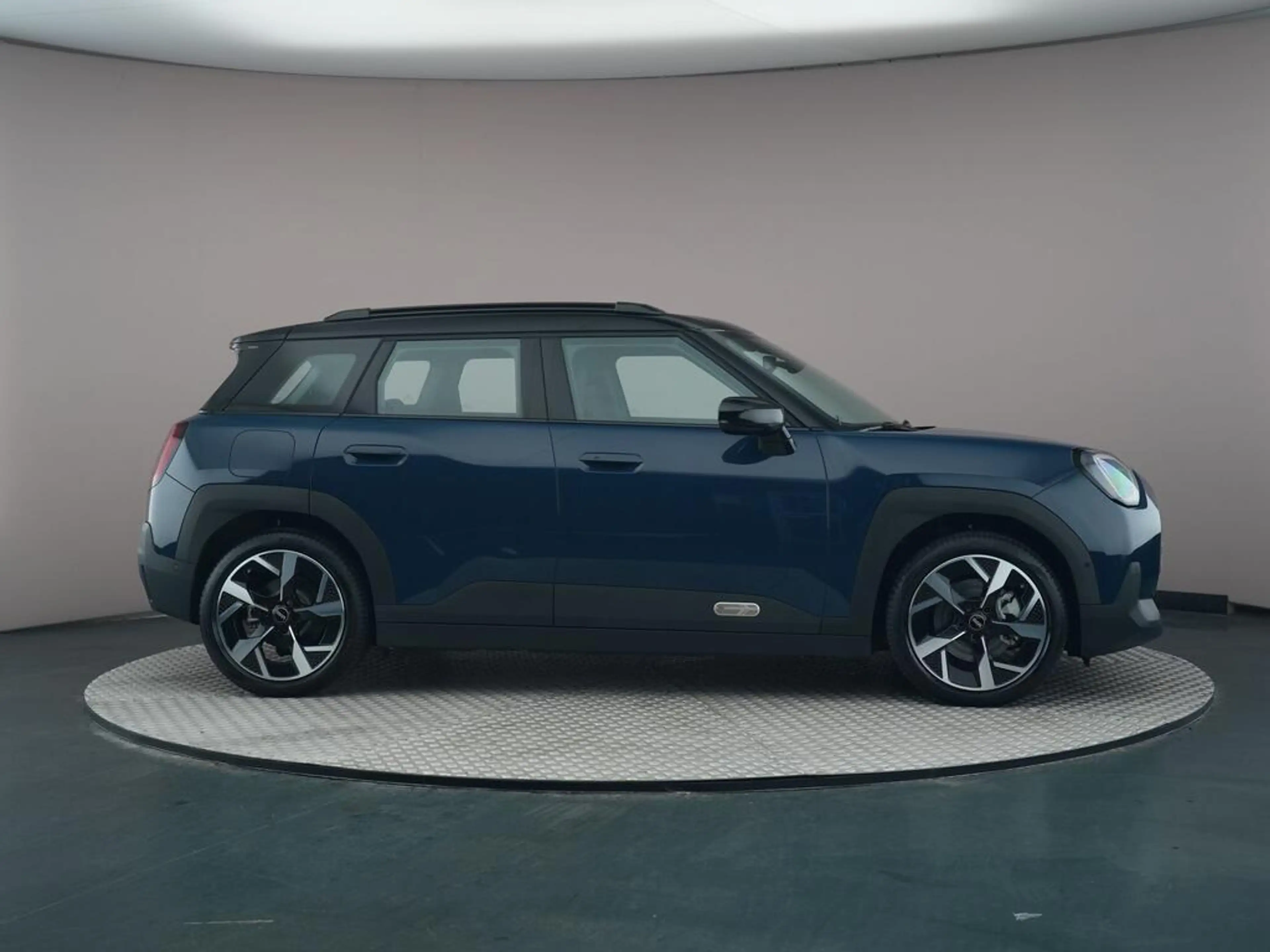 MINI Aceman E Classic S 42.5 kWh — photo 7
