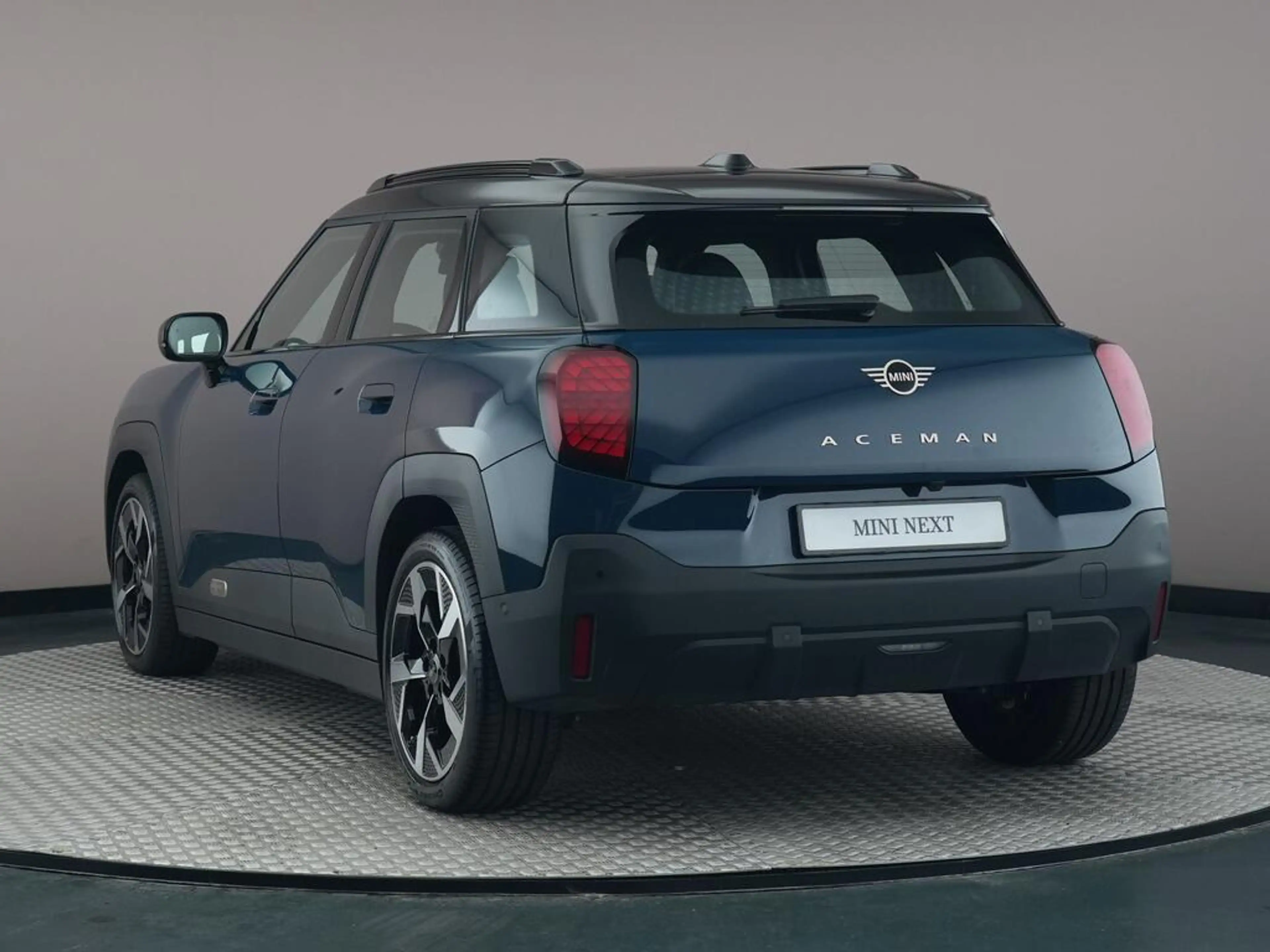 MINI Aceman E Classic S 42.5 kWh — photo 10