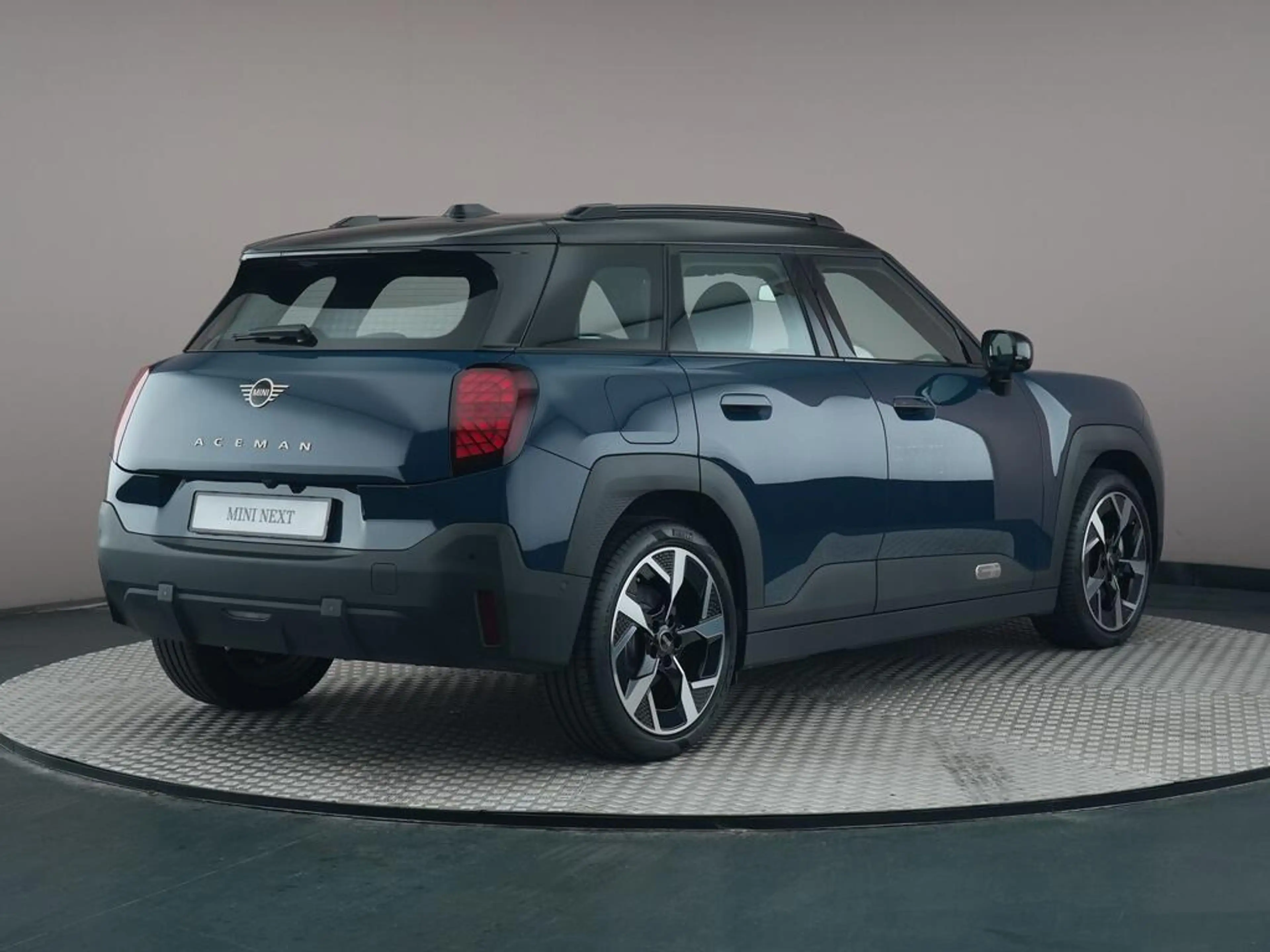 MINI Aceman E Classic S 42.5 kWh — photo 11