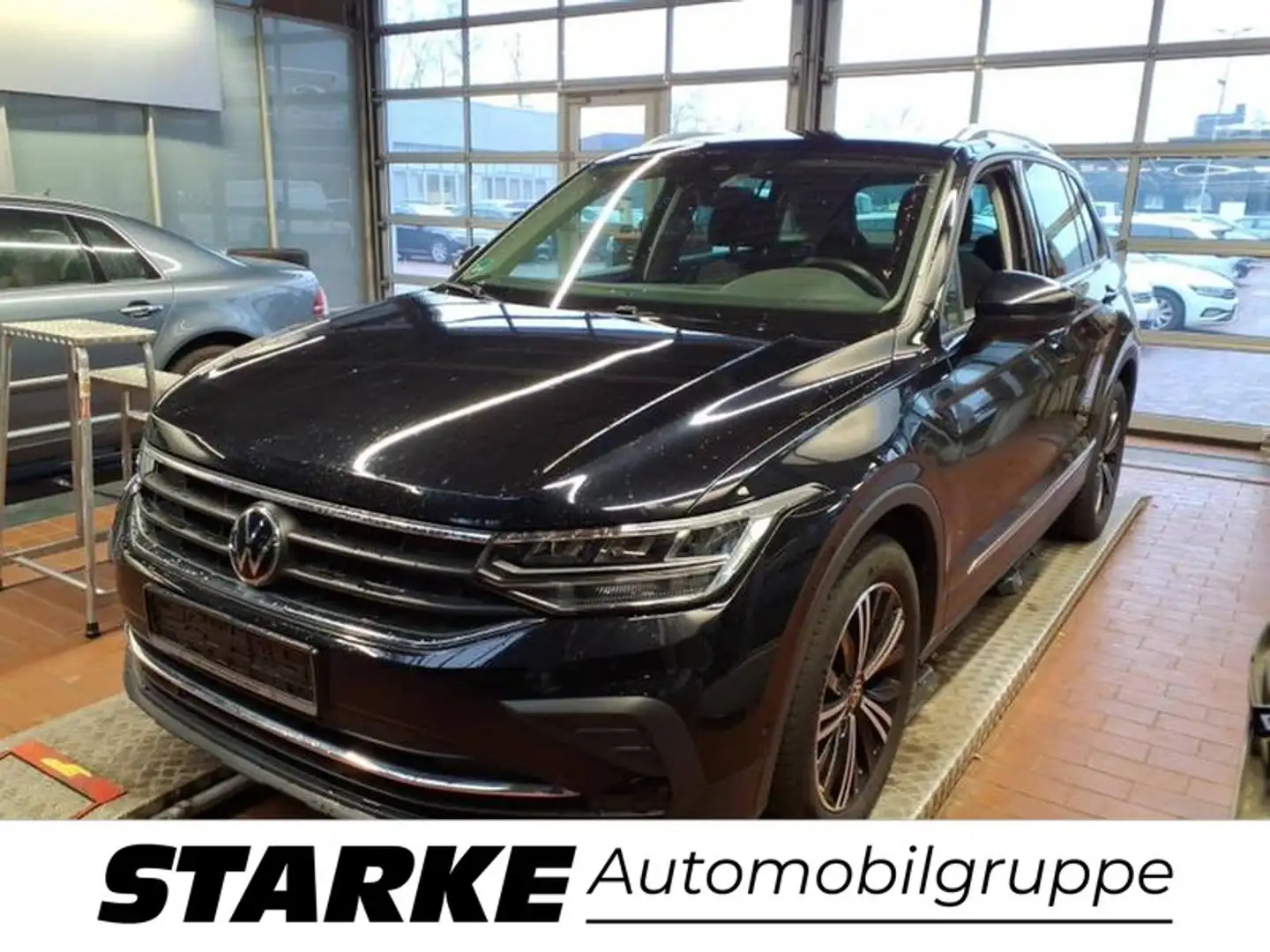 Volkswagen Tiguan 2.0 TDI DSG Active Schwarz - 1