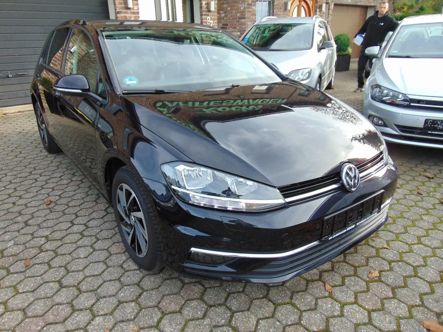 Volkswagen Golf 1.0 TSI Join Navi, Reifen u. Inspektion neu Schwarz - 1