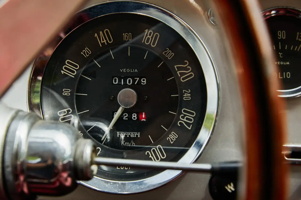 Ferrari 250 GTE, foto 12