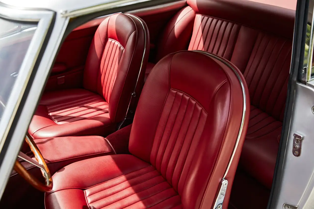 Ferrari 250 GTE, foto 10