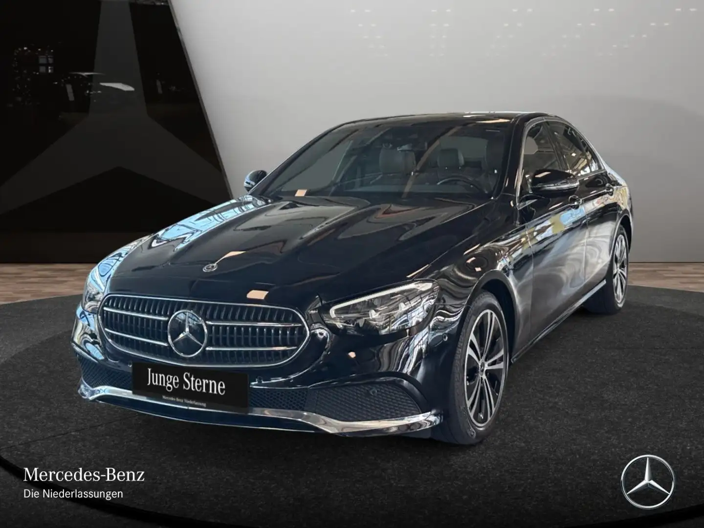 Mercedes-Benz E 400 d 4M AVANTG+PANO+AHK+LED+FAHRASS+KAMERA+9G Schwarz - 2