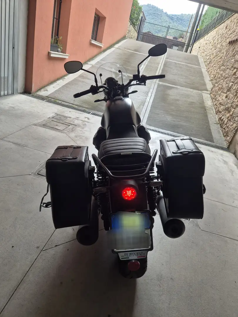 Moto Guzzi V 7 Stone IV Noir - 1