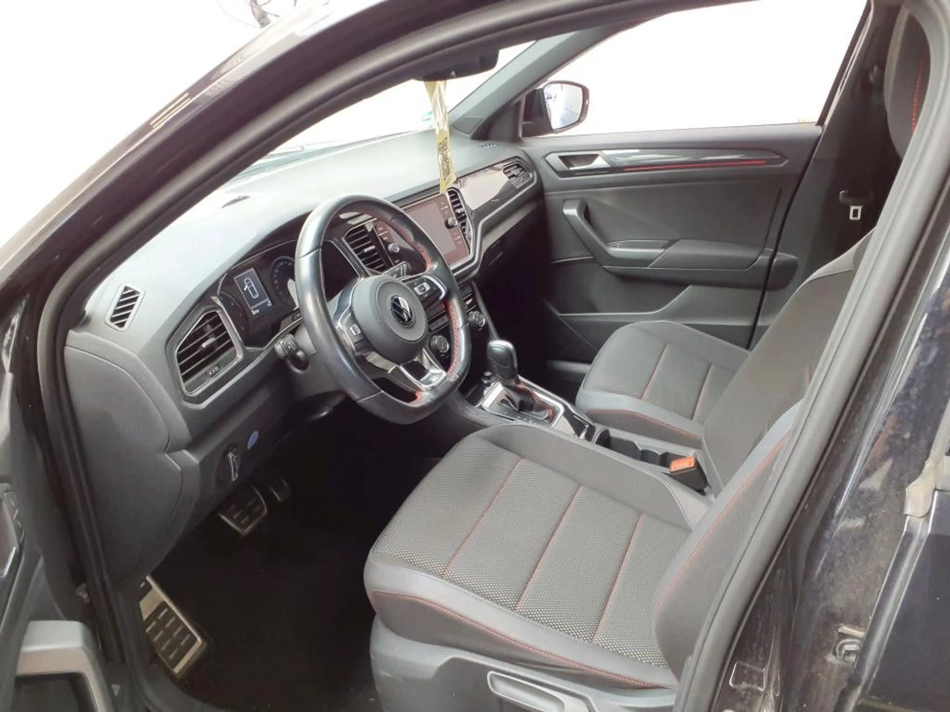 Volkswagen T-Roc 1.5 TSI Sport *PDC*KLIMA*NAVI*18"ALU* — photo 6